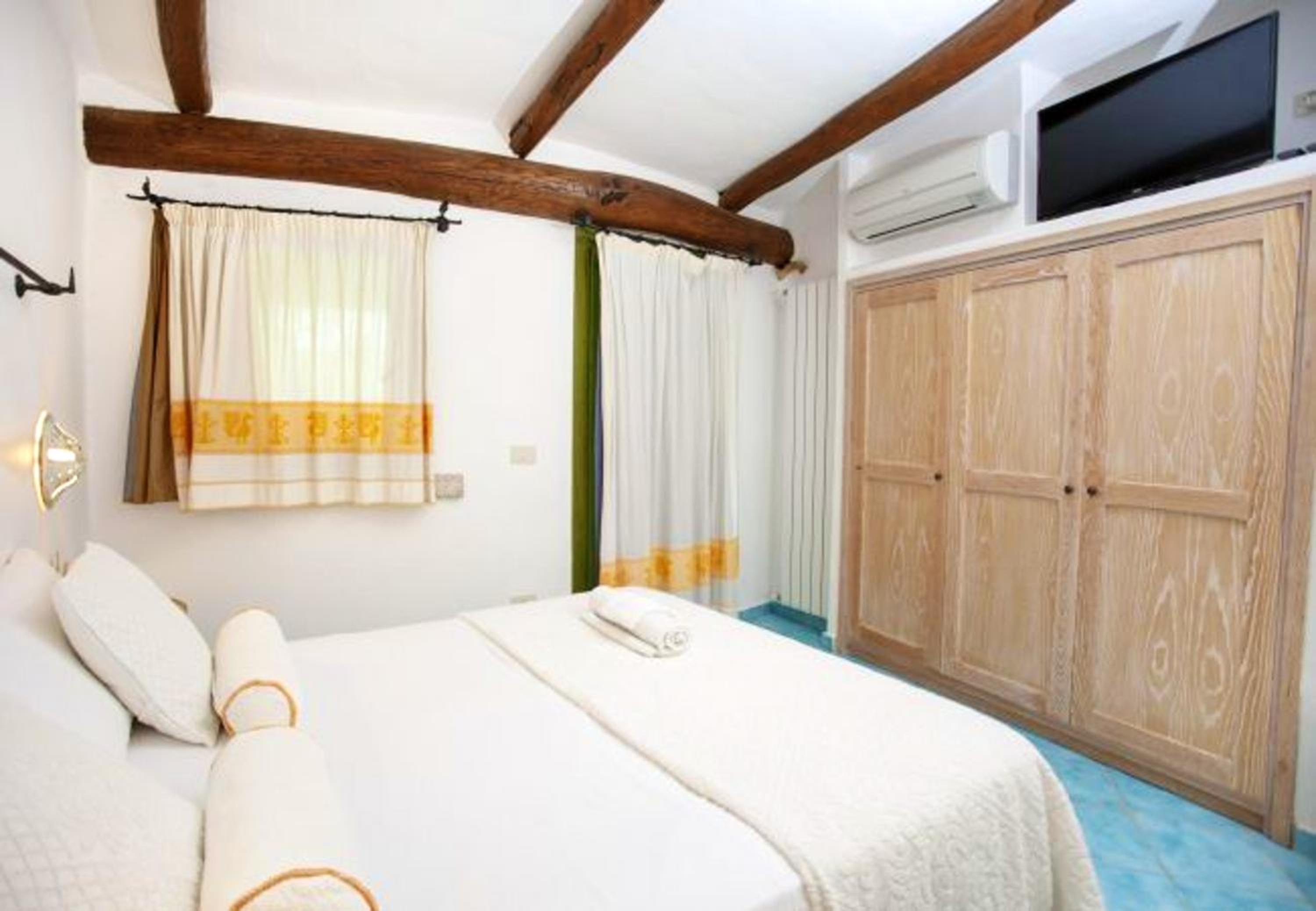 Three-Bedroom Vacation Home  photo 3