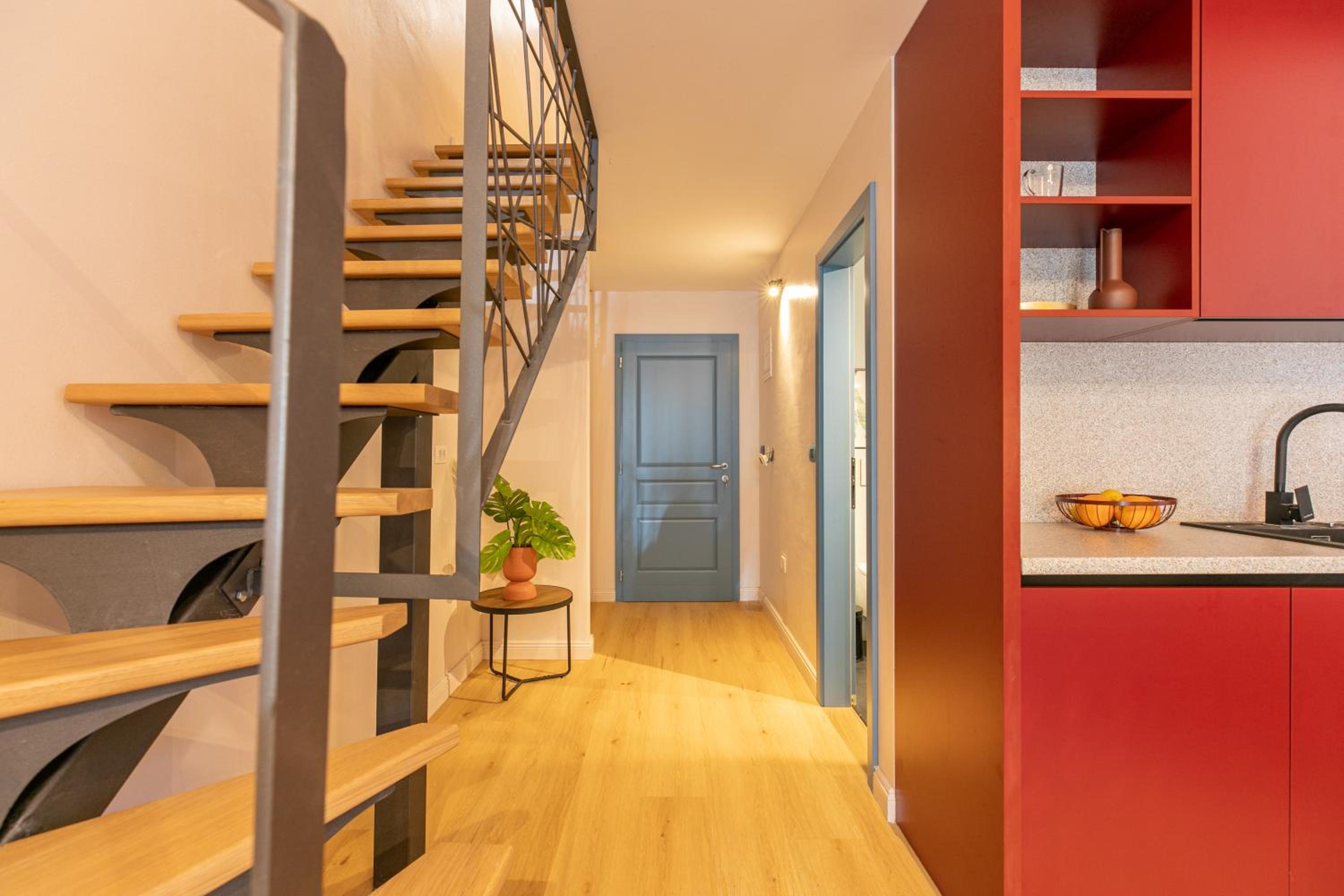 Studio Apartment with King Bed