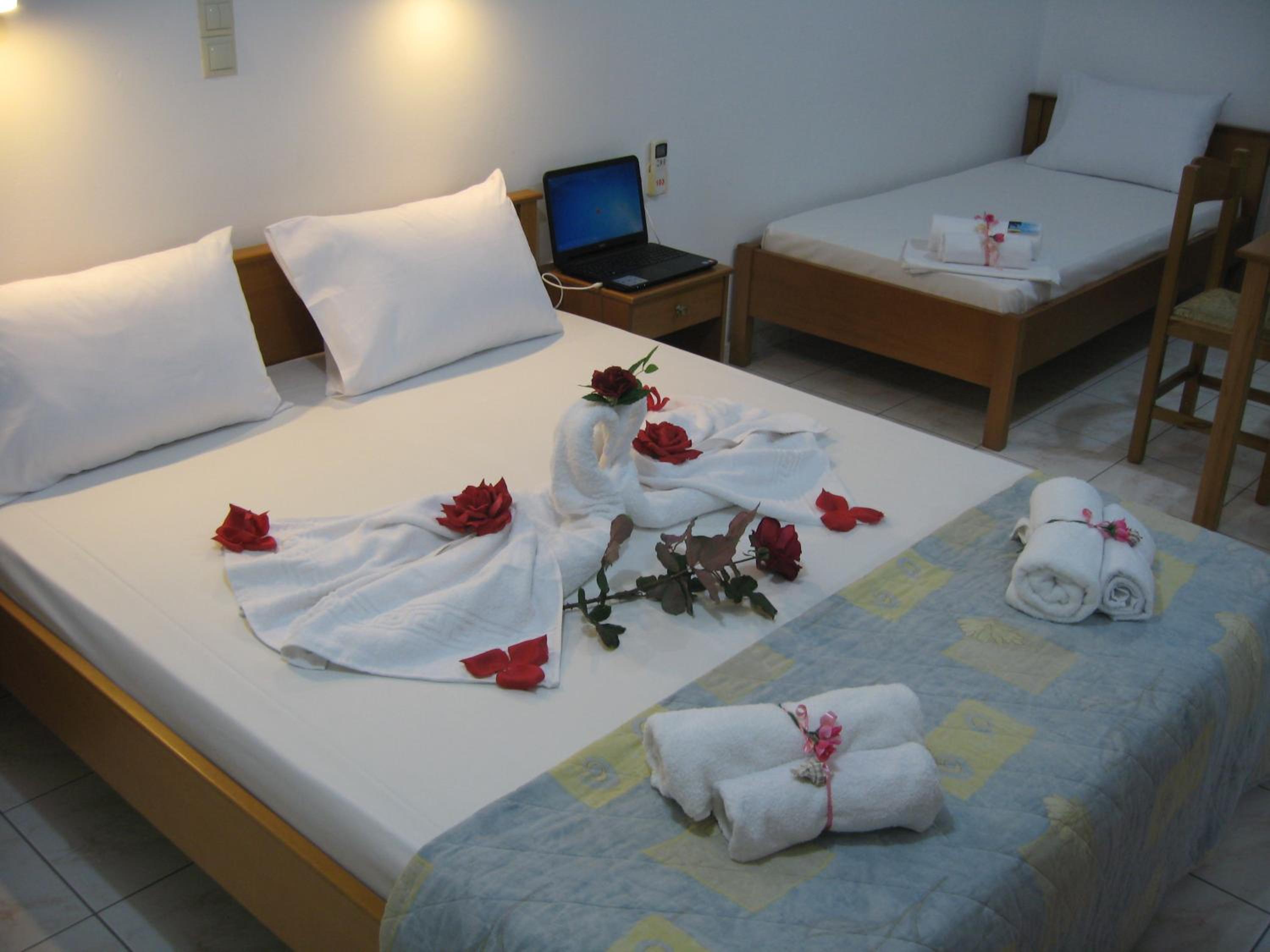 Studio  with Side Sea View (3 Adults) photo 3