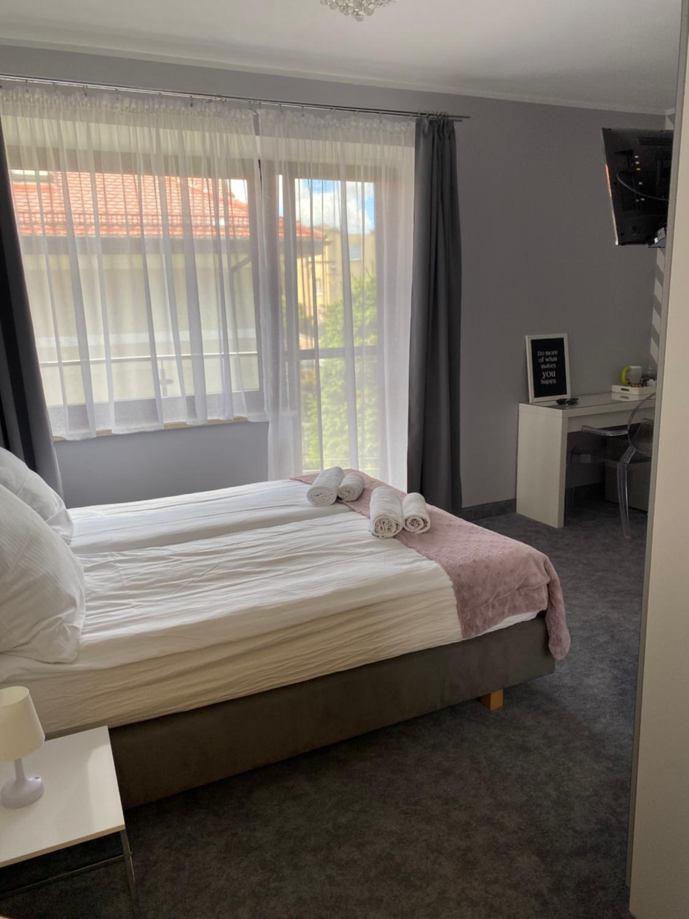 Economy Twin Room photo 1