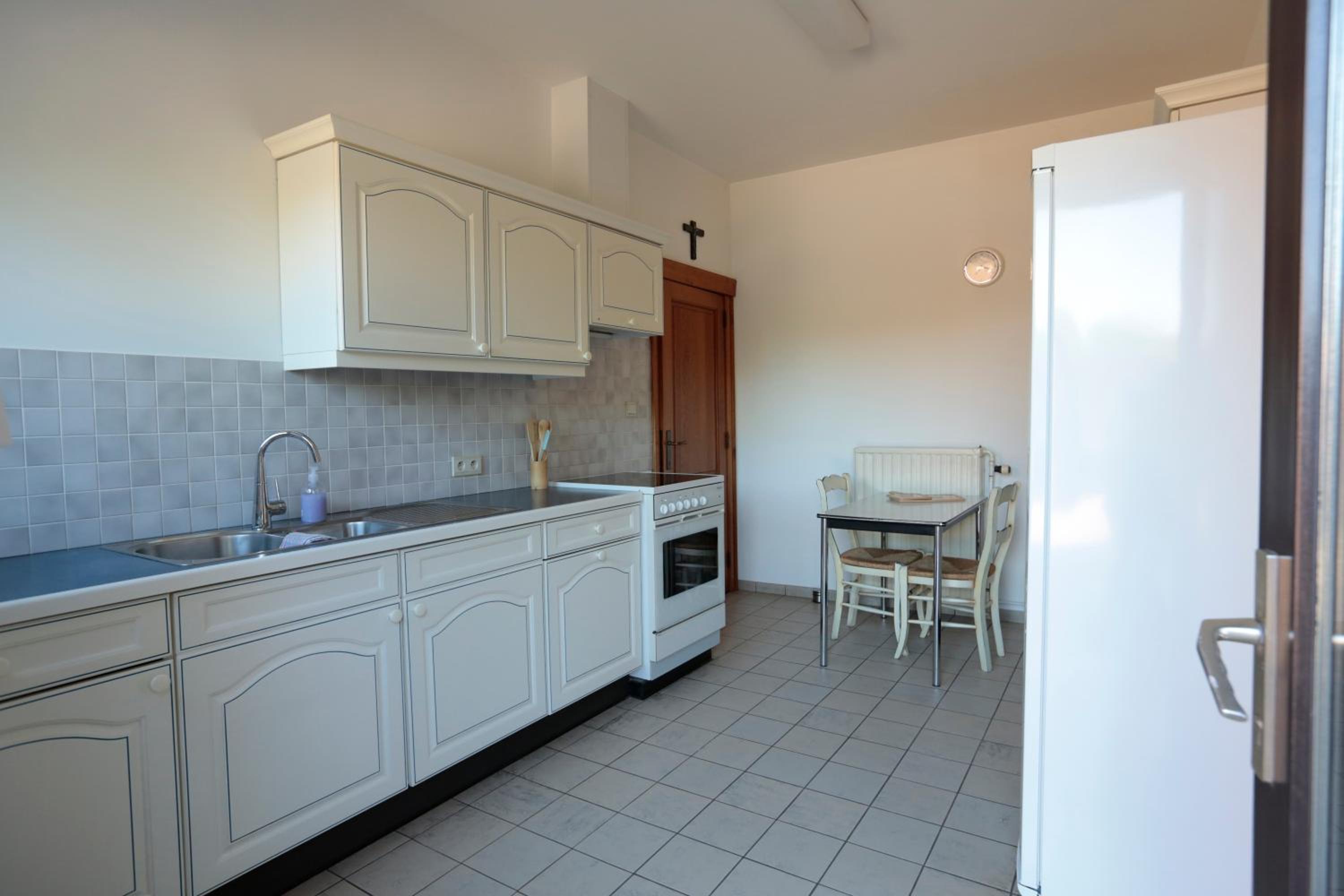 Four-Bedroom House photo 2