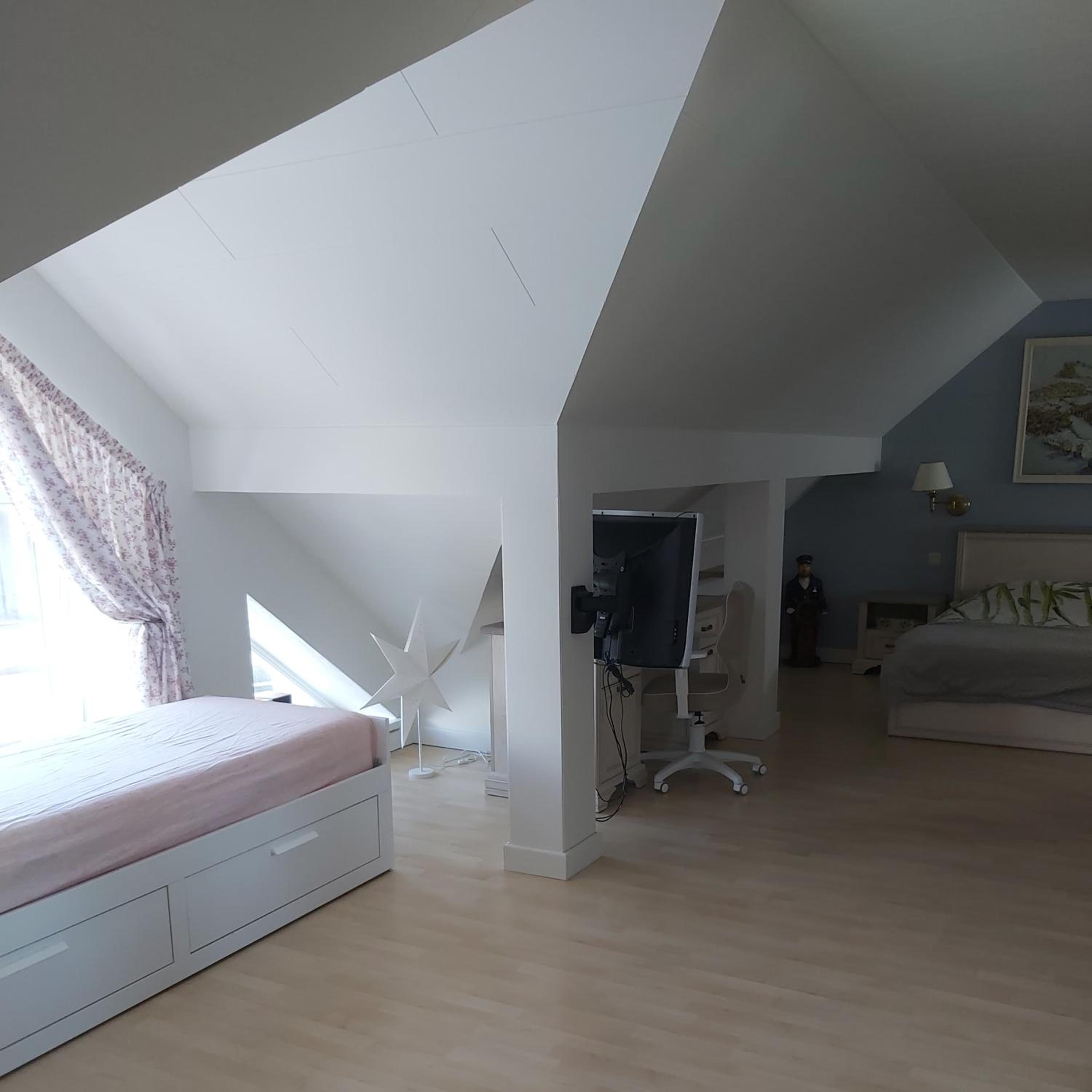 King Room with Two King Beds - Photo 7
