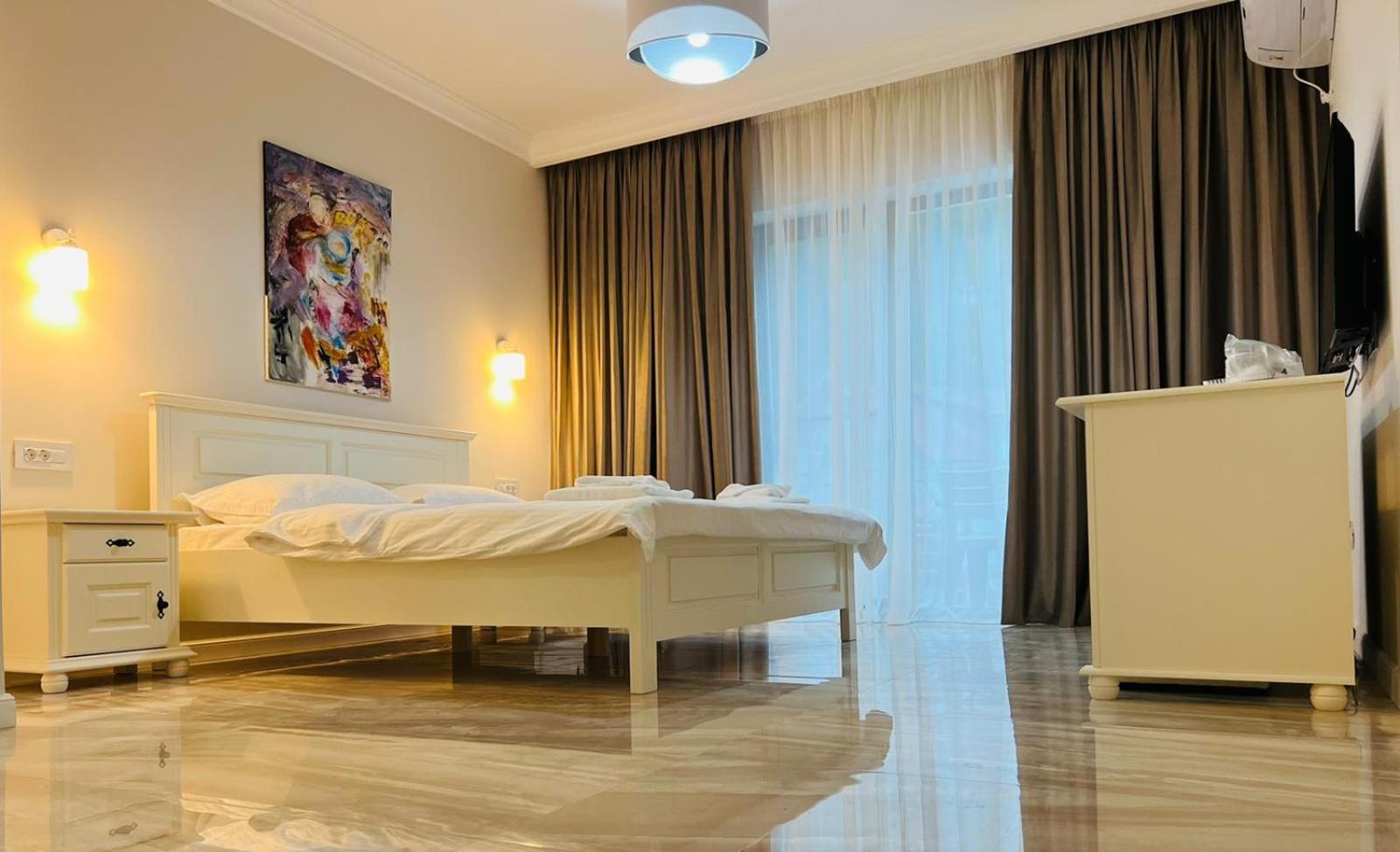 Double Room with Mountain View - Photo 13