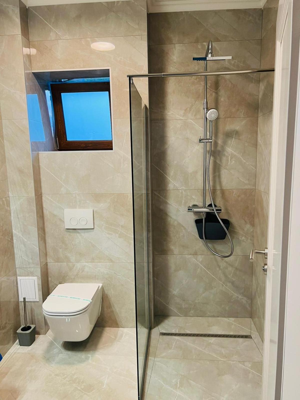 Double Room with Mountain View - Photo 18