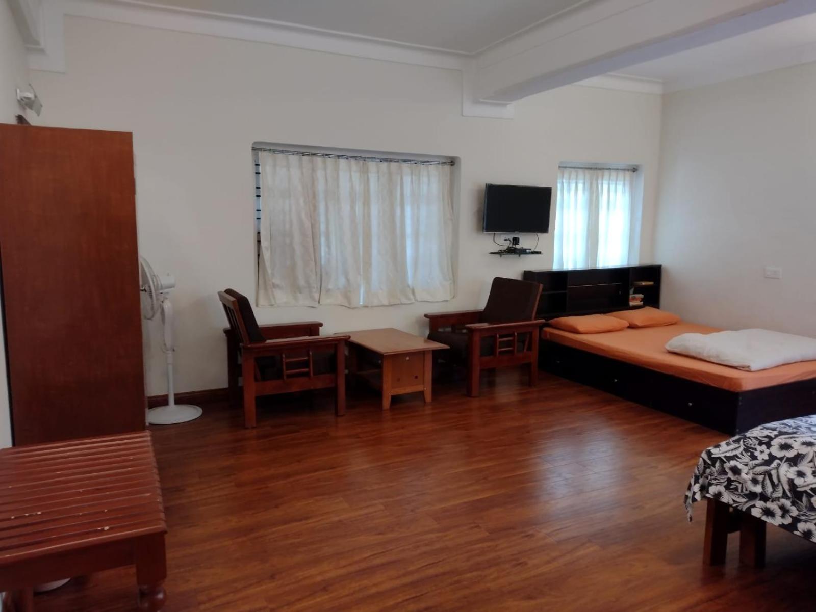 Family Room photo 3