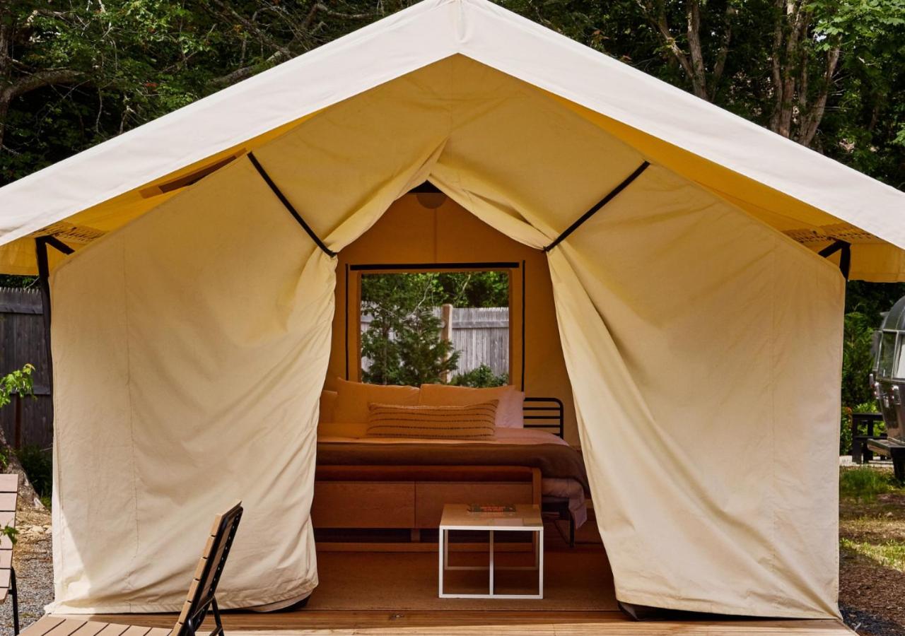 Premium BaseCamp Suite - Photo 1