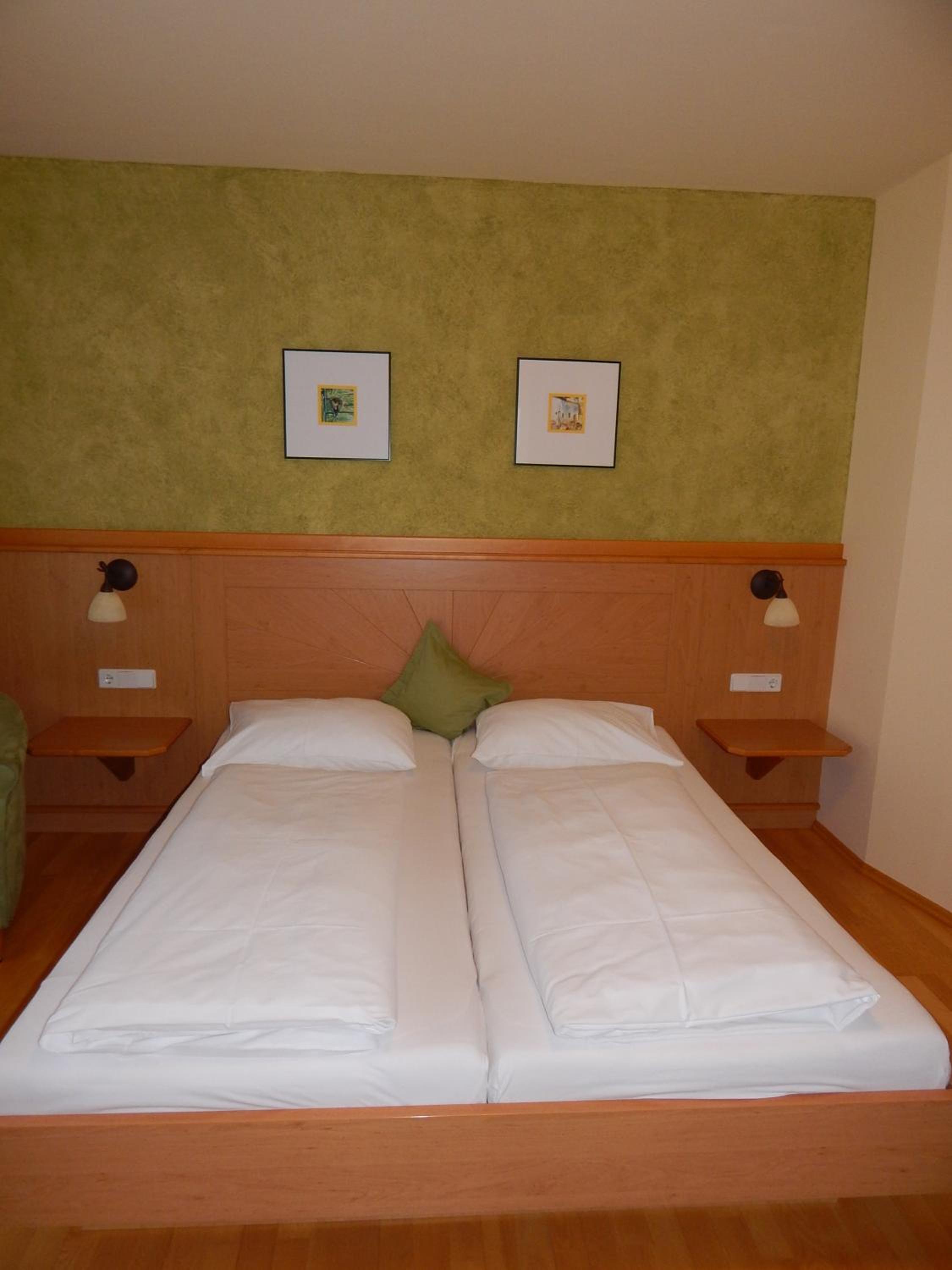 Standard Double Room - Photo 2