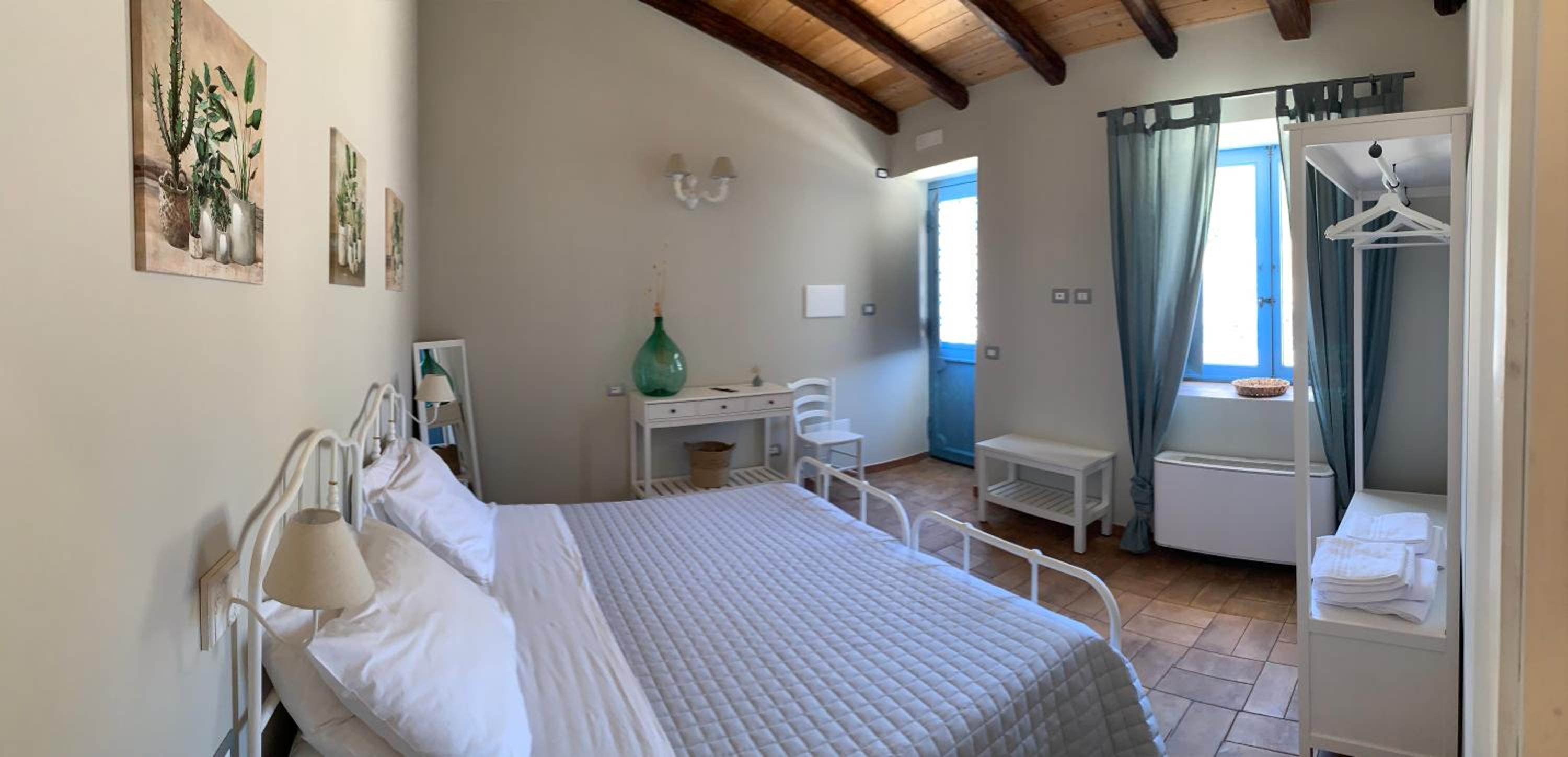 Deluxe Double or Twin Room with Mountain View photo 2