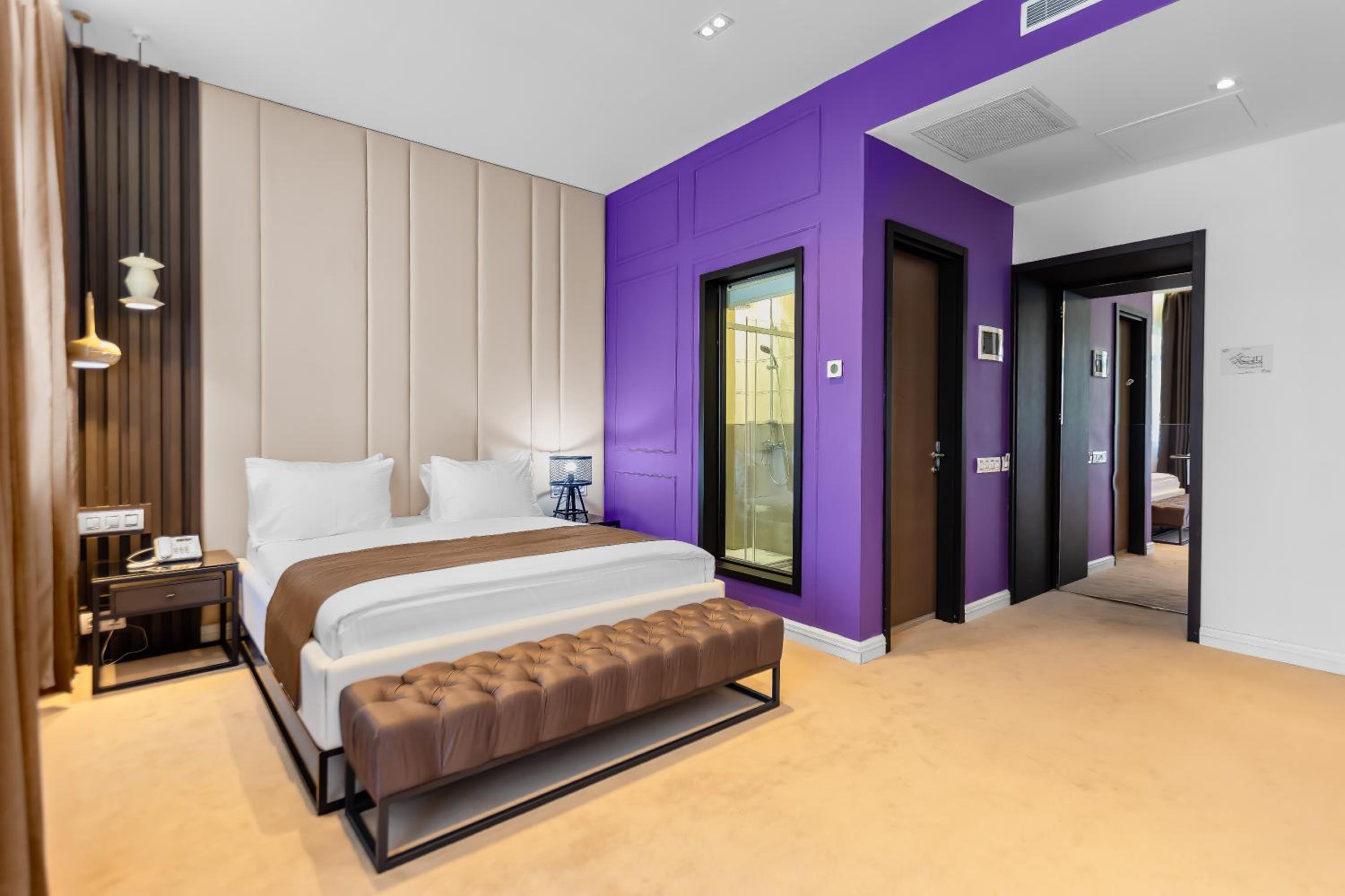 Standard King Room photo 1