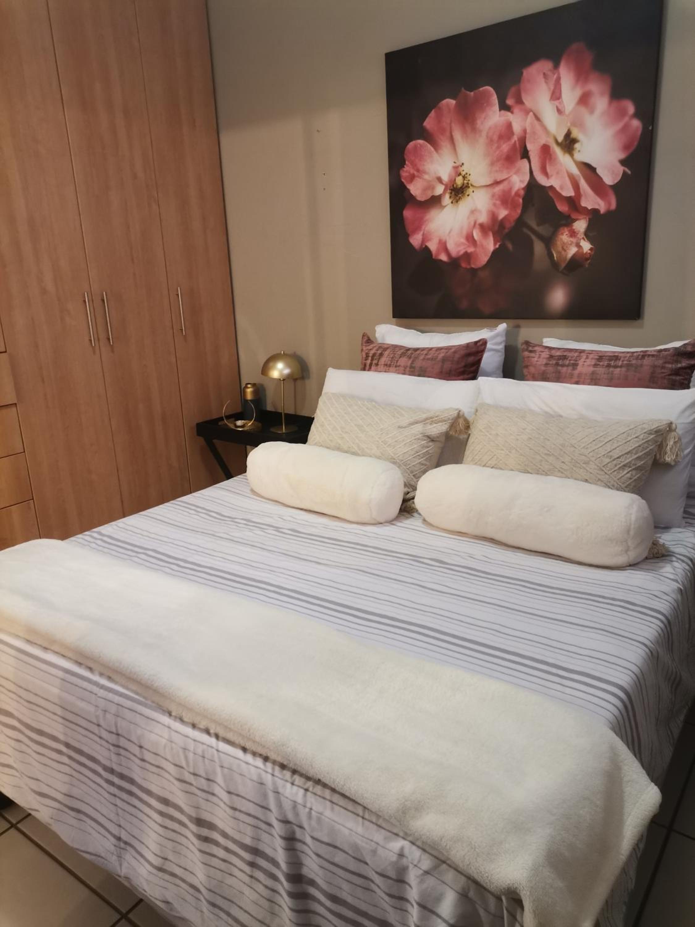 Queen Room photo 1