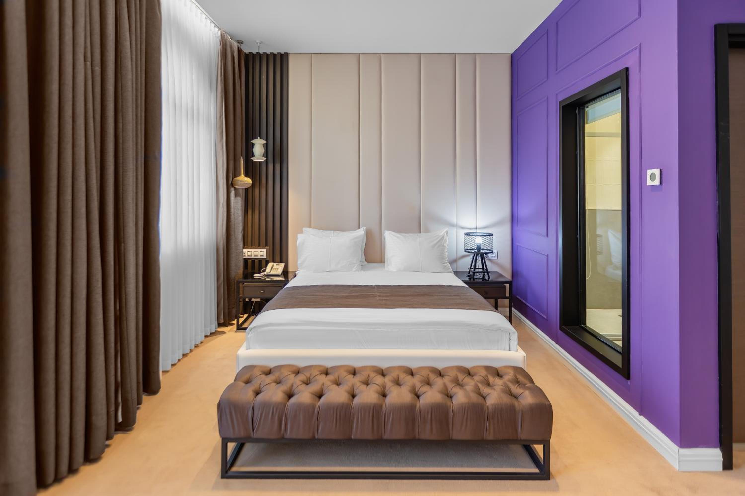 Standard King Room photo 3