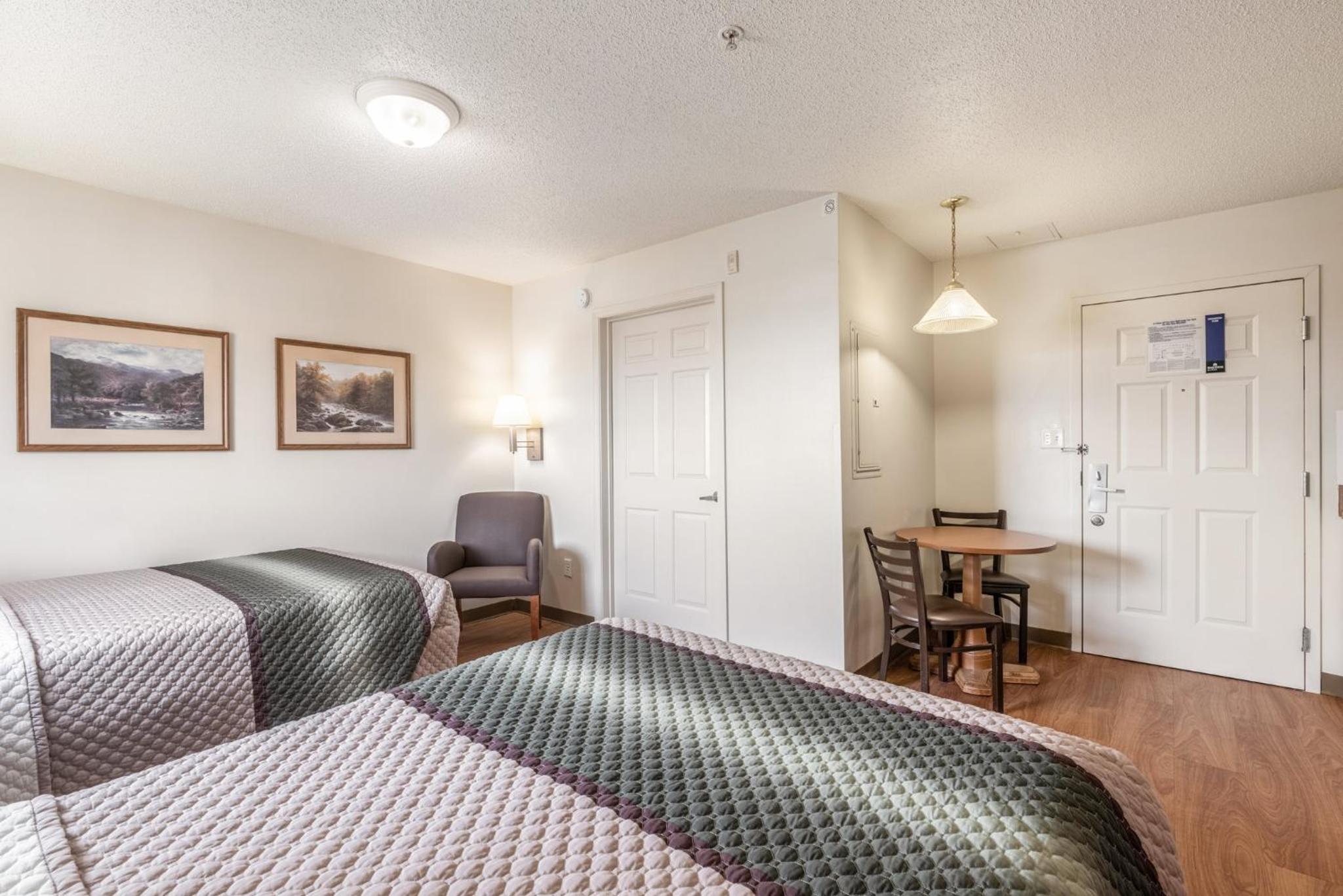 Studio Room with Two Double Beds Non-Smoking     photo 2