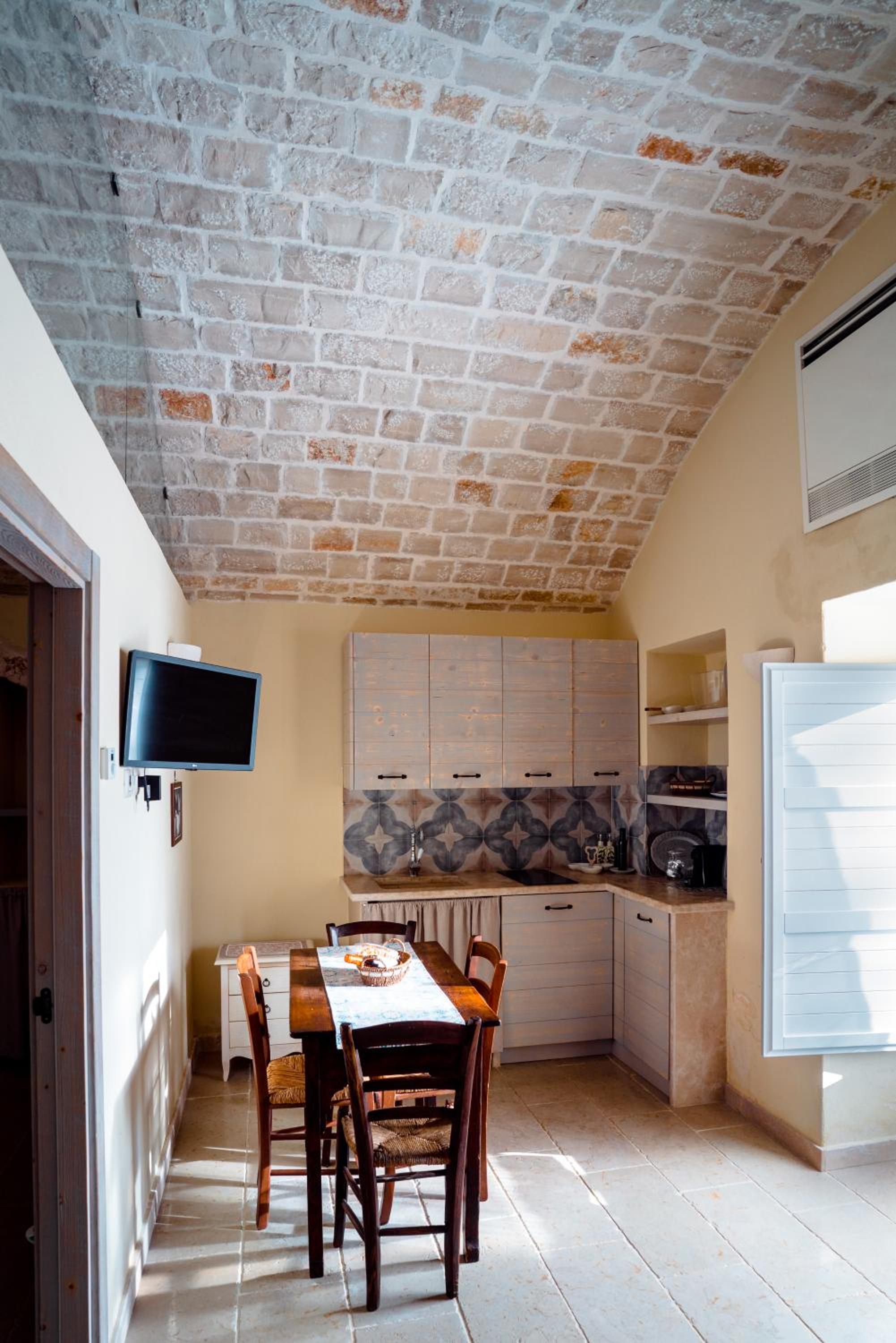 One-Bedroom Villa - Photo 25
