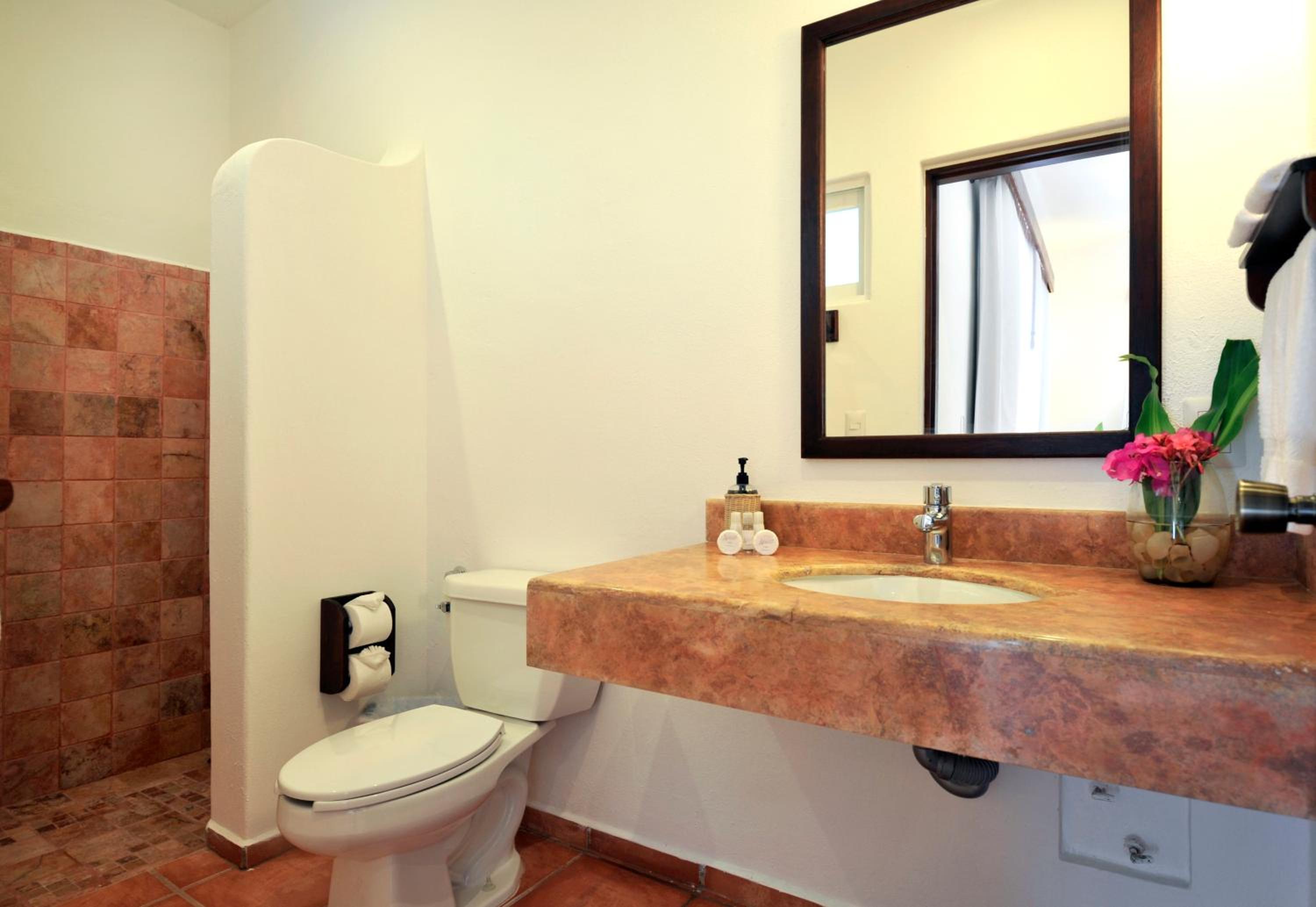 Queen Room - Photo 2