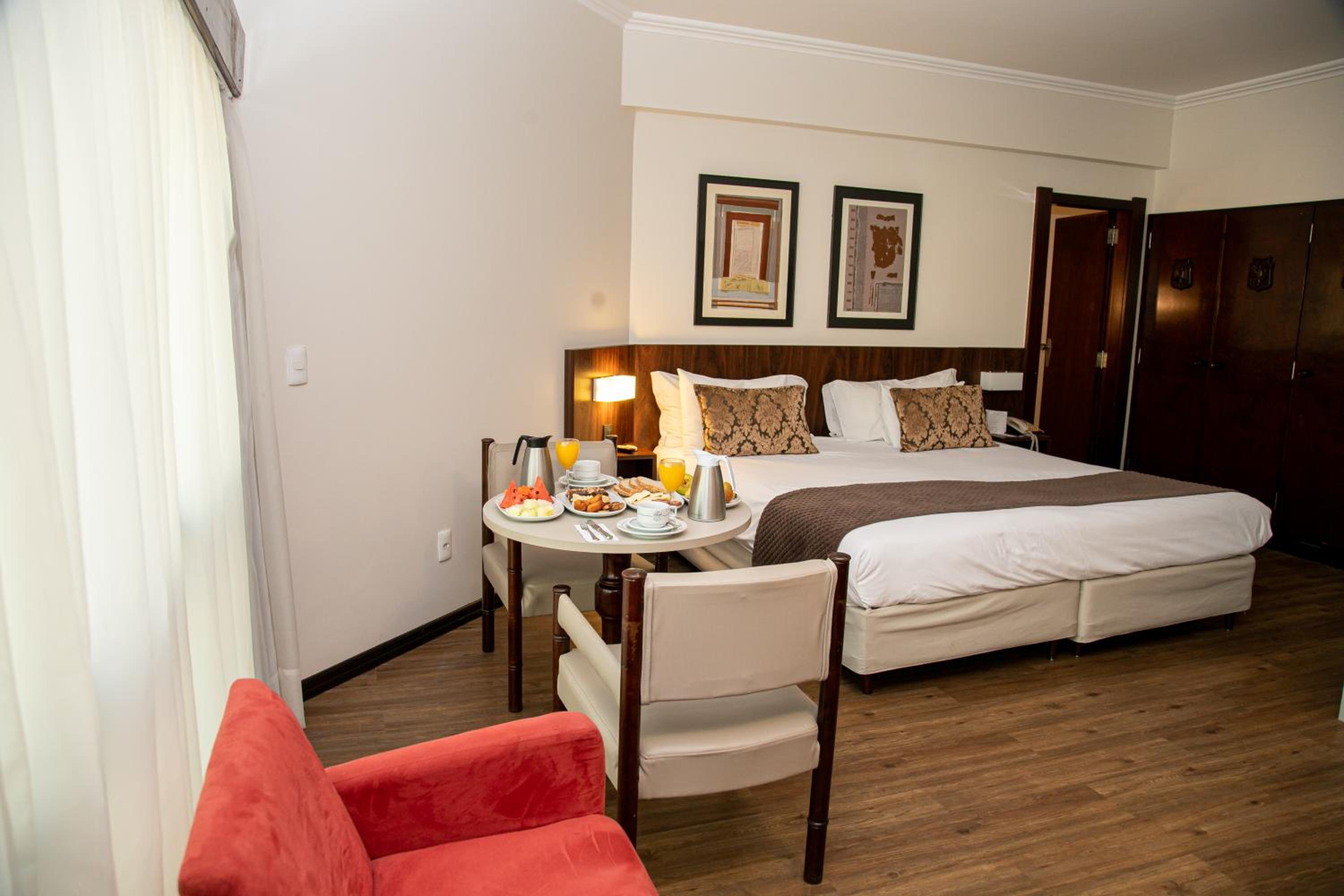 Suite with Double Bed - Photo 4