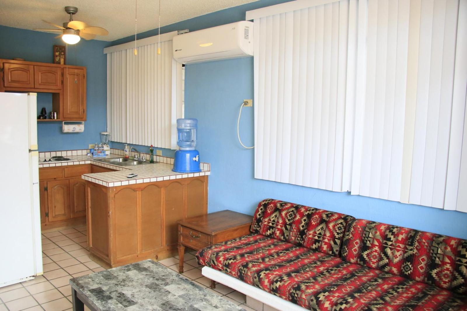 One-Bedroom House - Photo 9