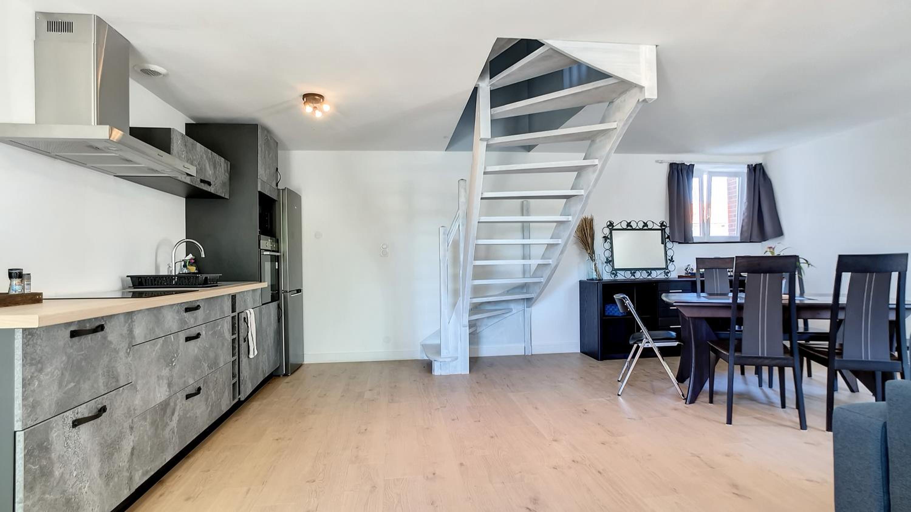 Deluxe Family Suite photo 3