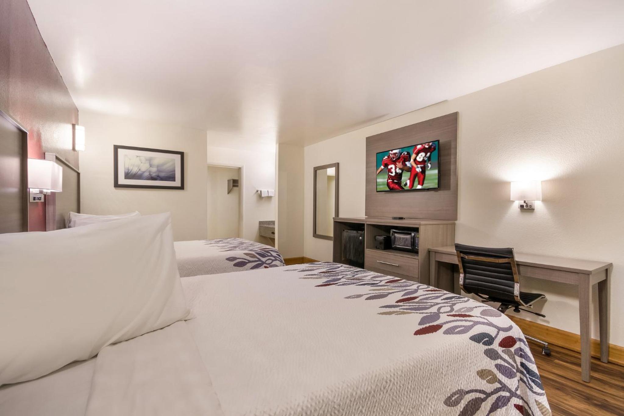  Deluxe Queen Room with Two Queen Beds - Disability Access/Non-Smoking - Photo 1