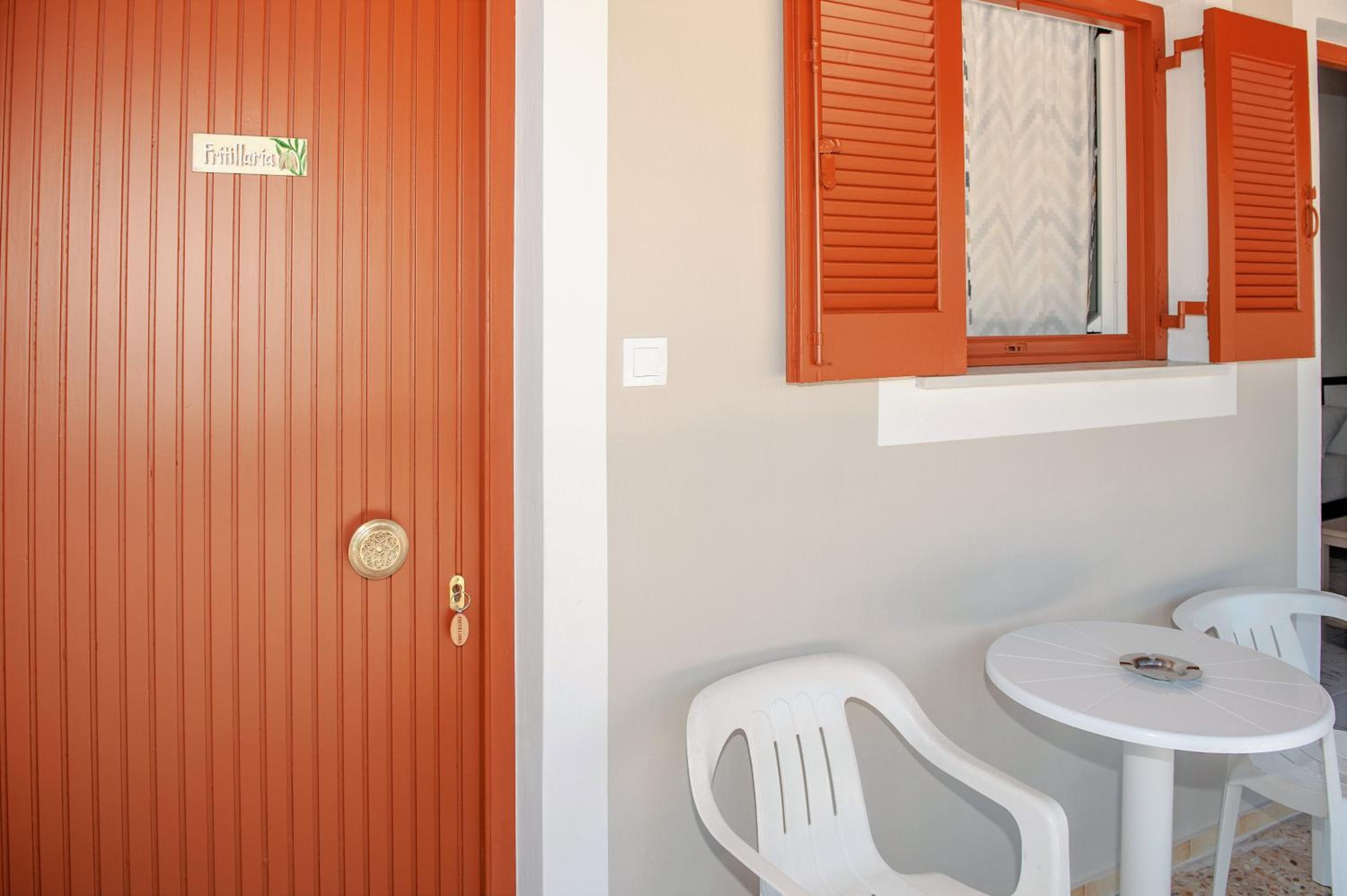 Small Double Room photo 2