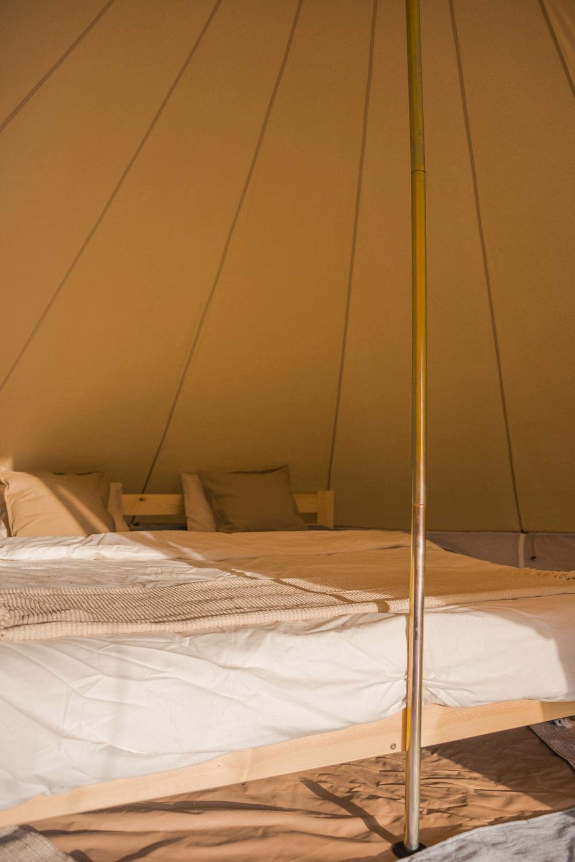Tent - Photo 9