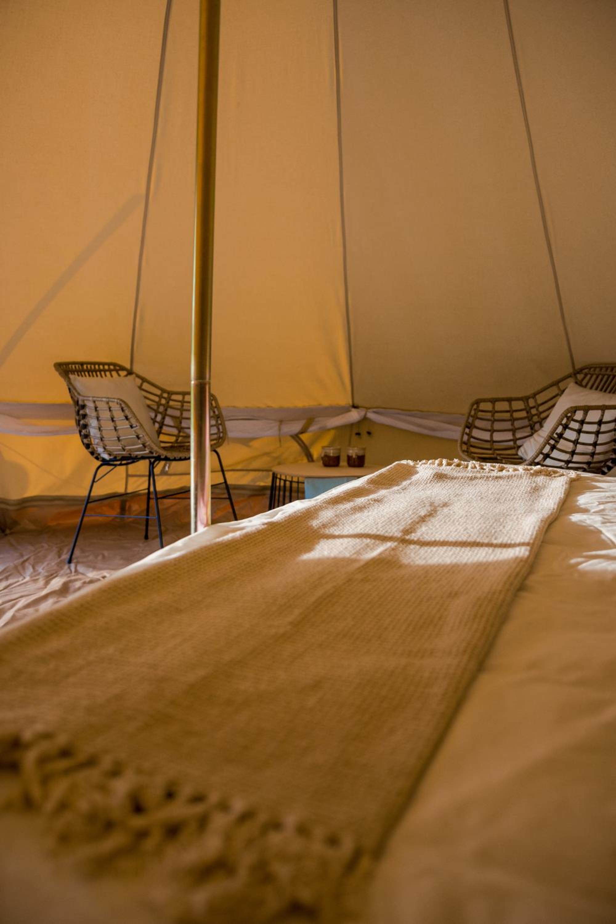 Tent - Photo 2