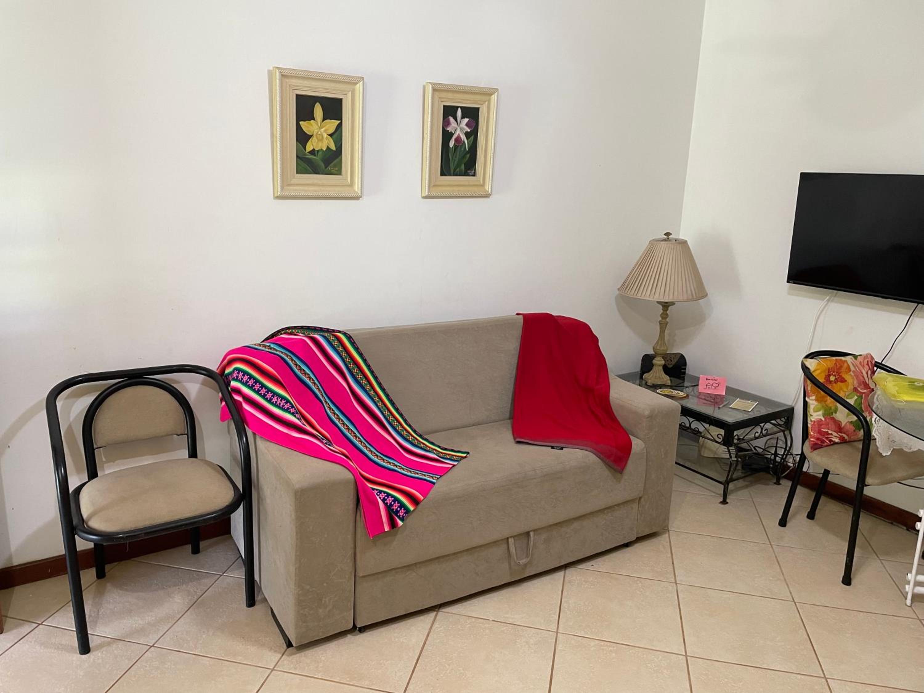 One-Bedroom House photo 1
