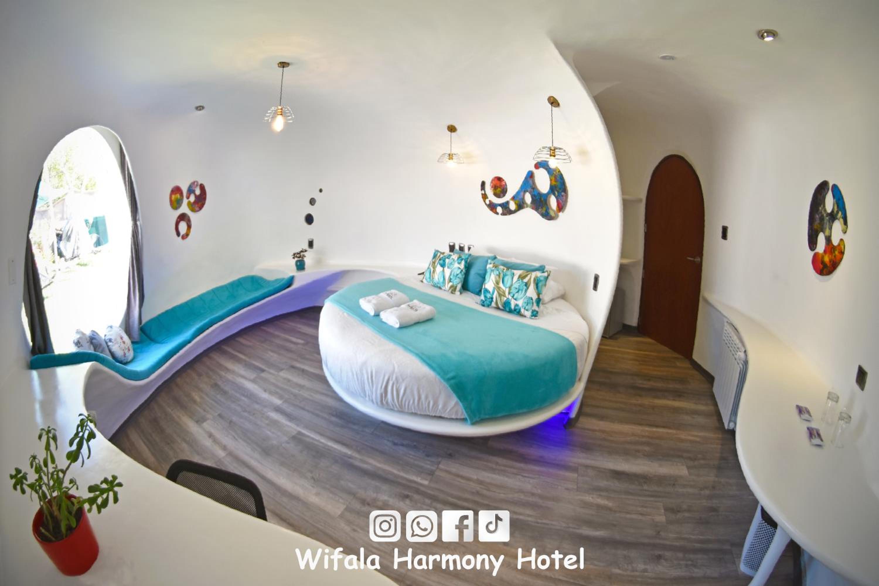 Deluxe Room - Photo 1