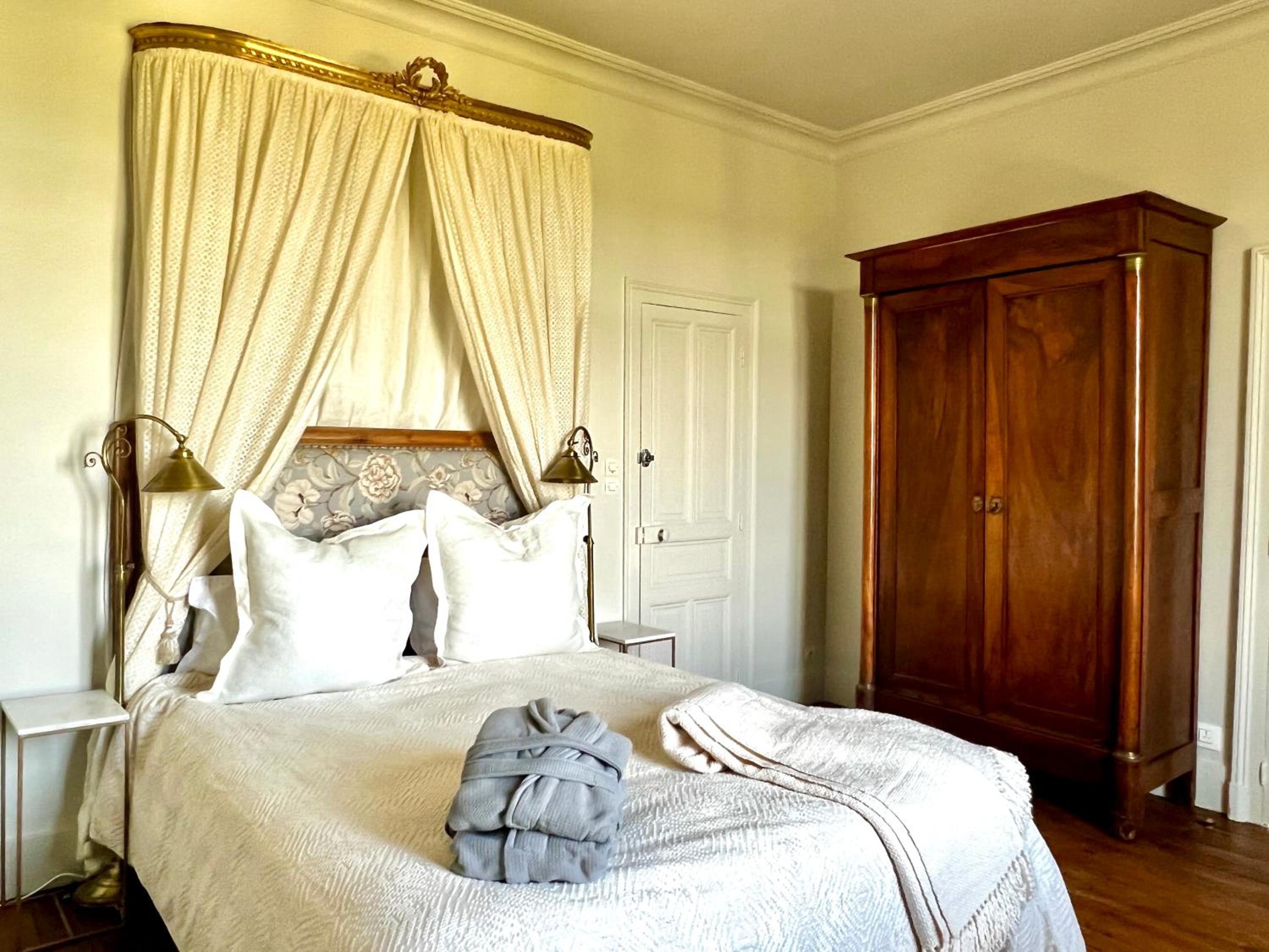 Queen Room with Garden View photo 2