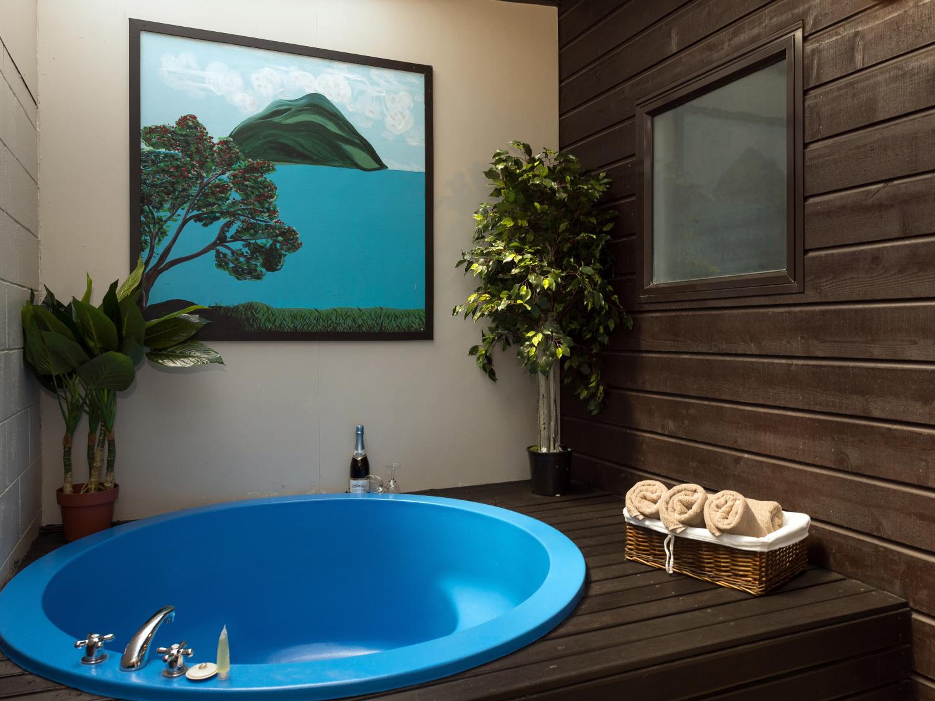 Family Apartment with Hot Tub - Loft - Photo 6
