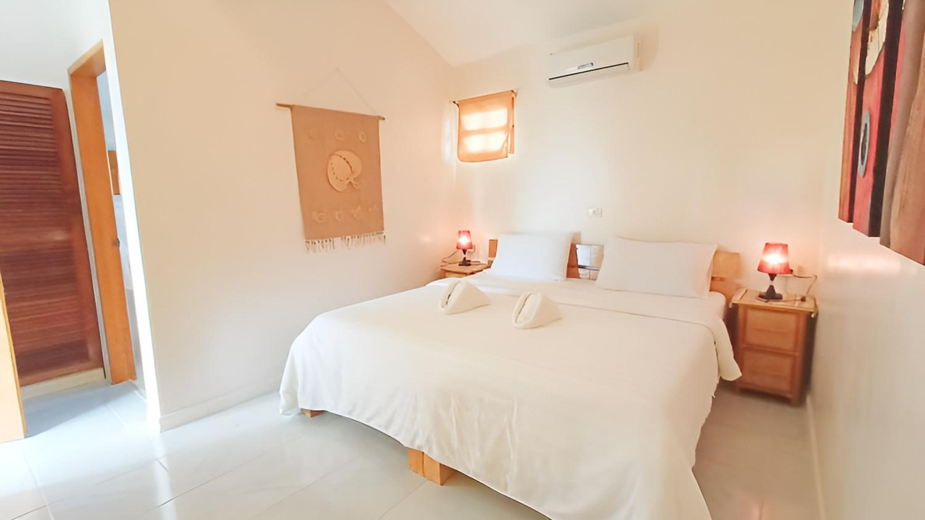 Standard Twin Room - Photo 4