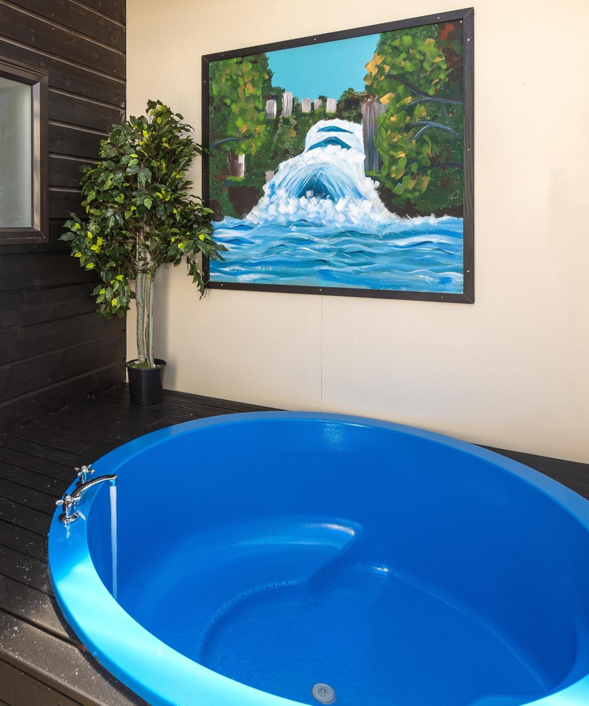 Family Apartment with Hot Tub - Loft - Photo 2
