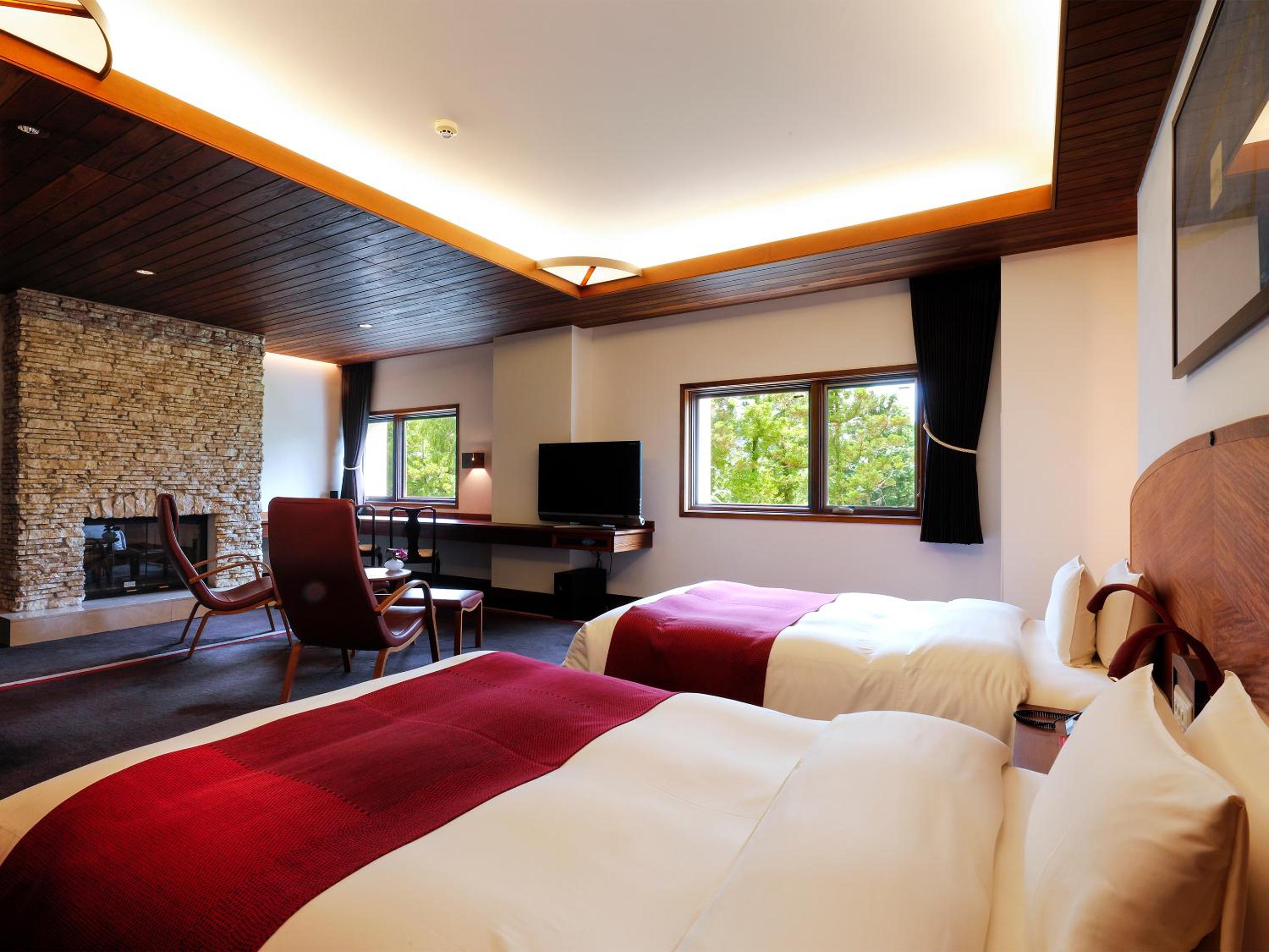 Twin Room with Cypress View
