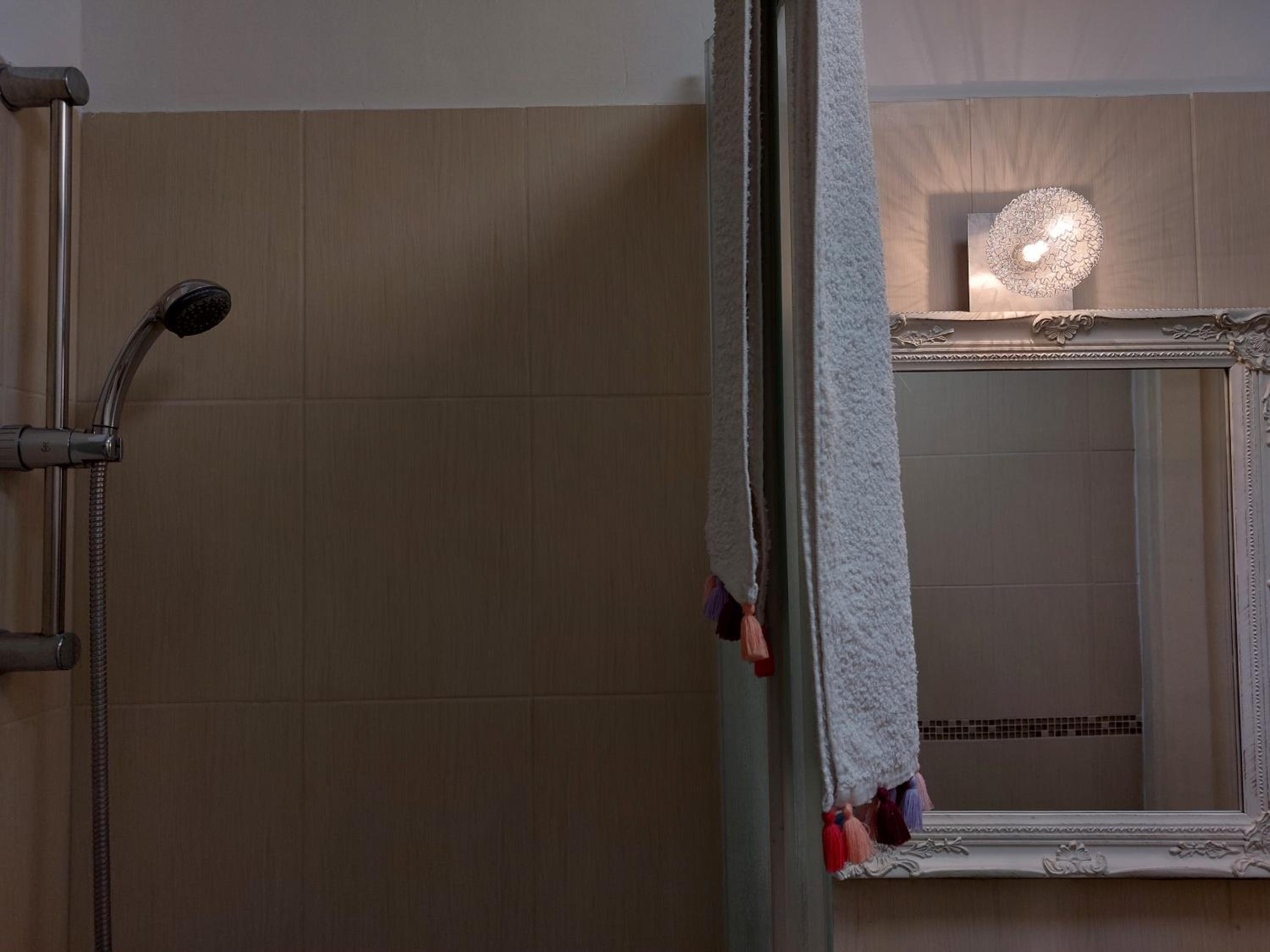 One-Bedroom Apartment - Photo 19
