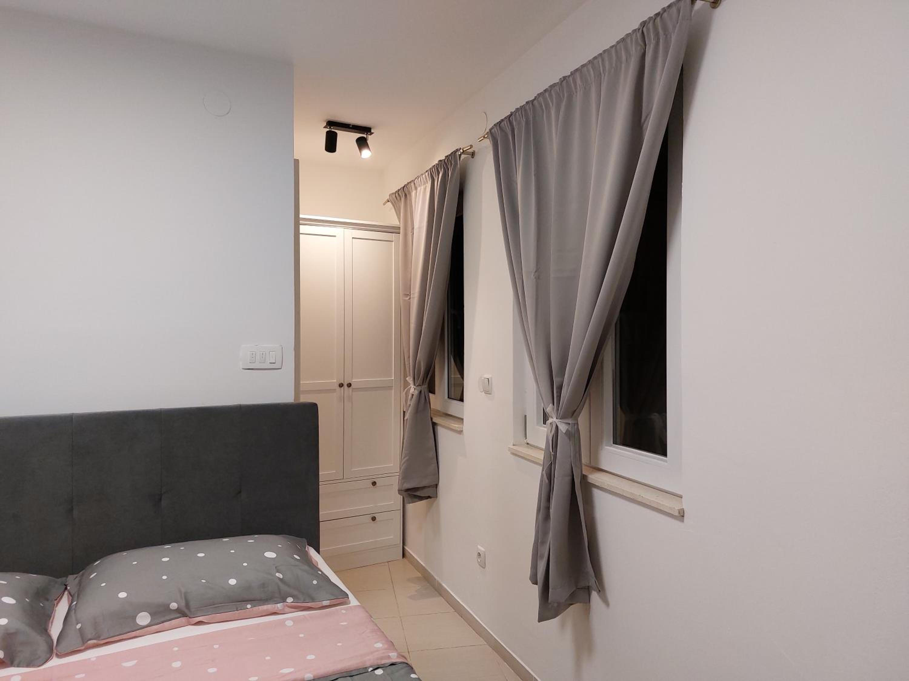 One-Bedroom Apartment - Photo 13