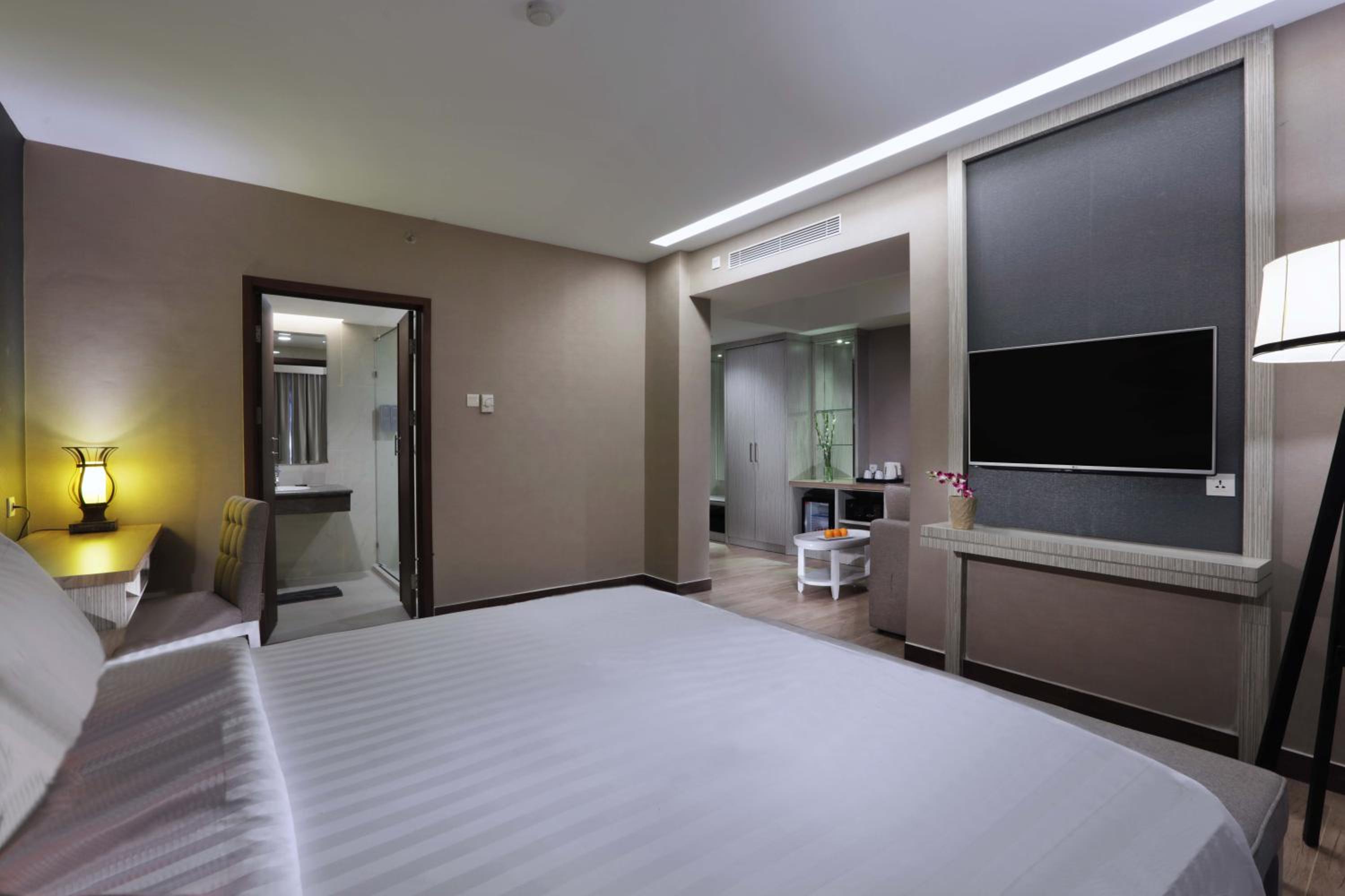 Executive Suite photo 2