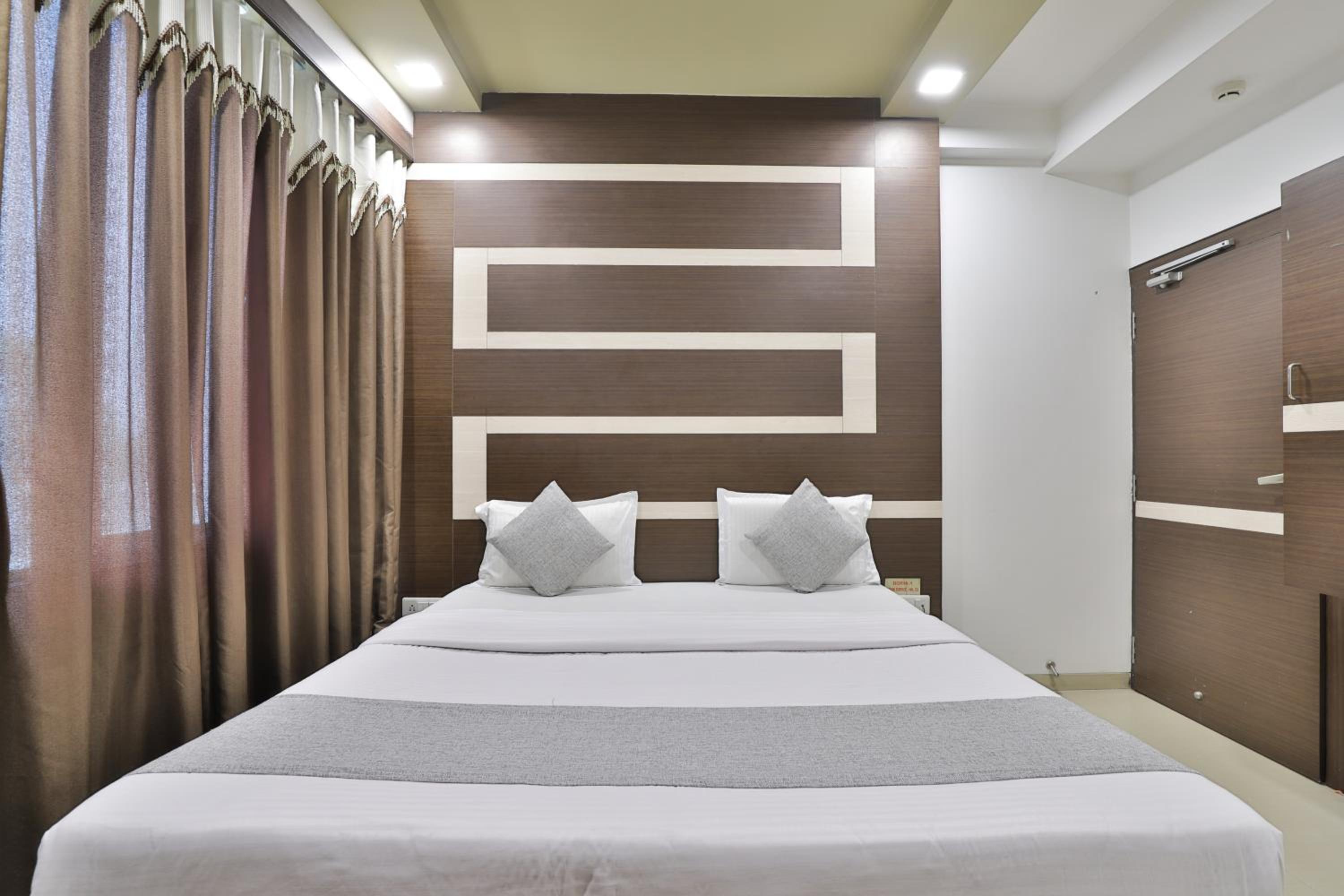 Deluxe Double Room - Photo 6