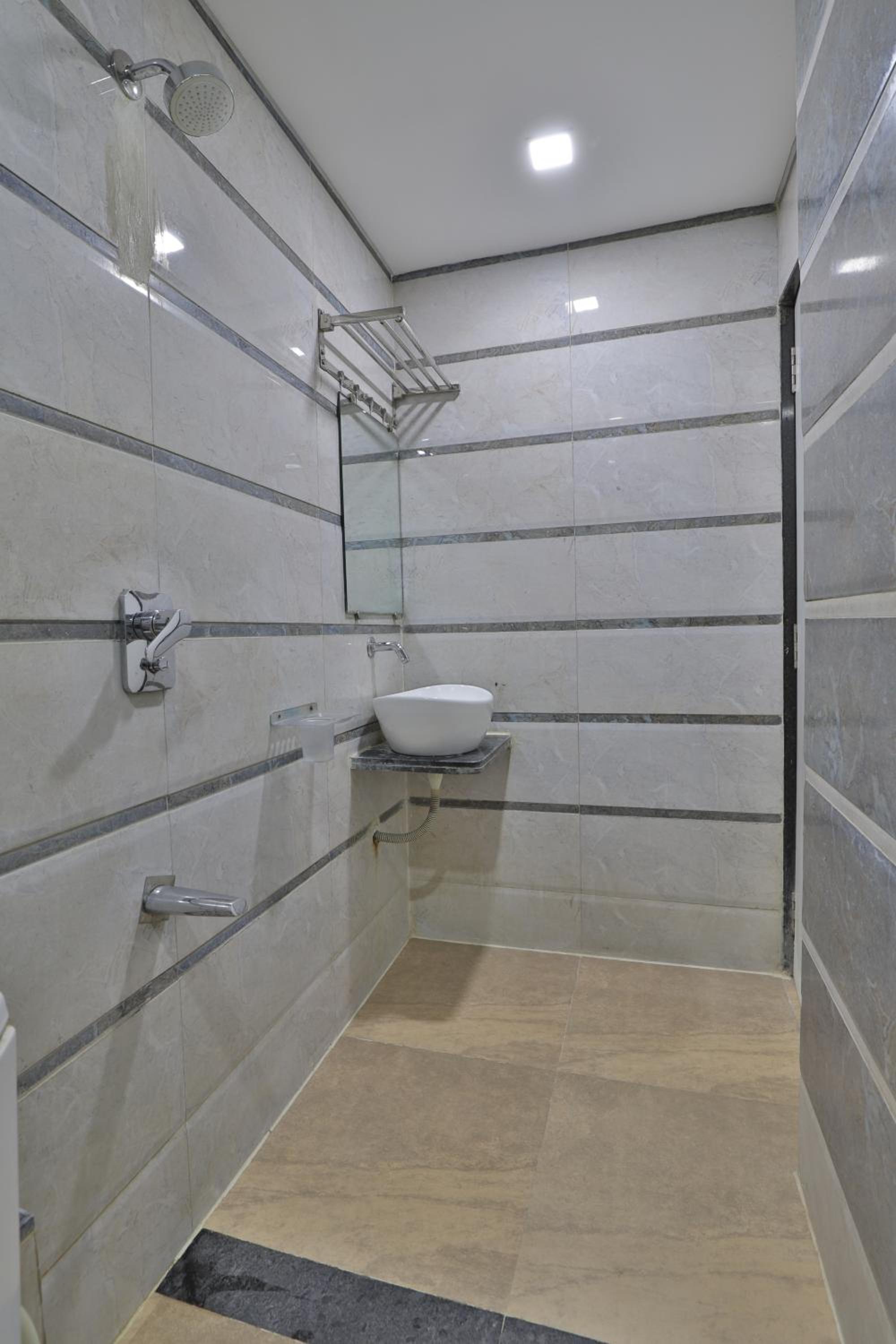 Deluxe Double or Twin Room - Photo 3