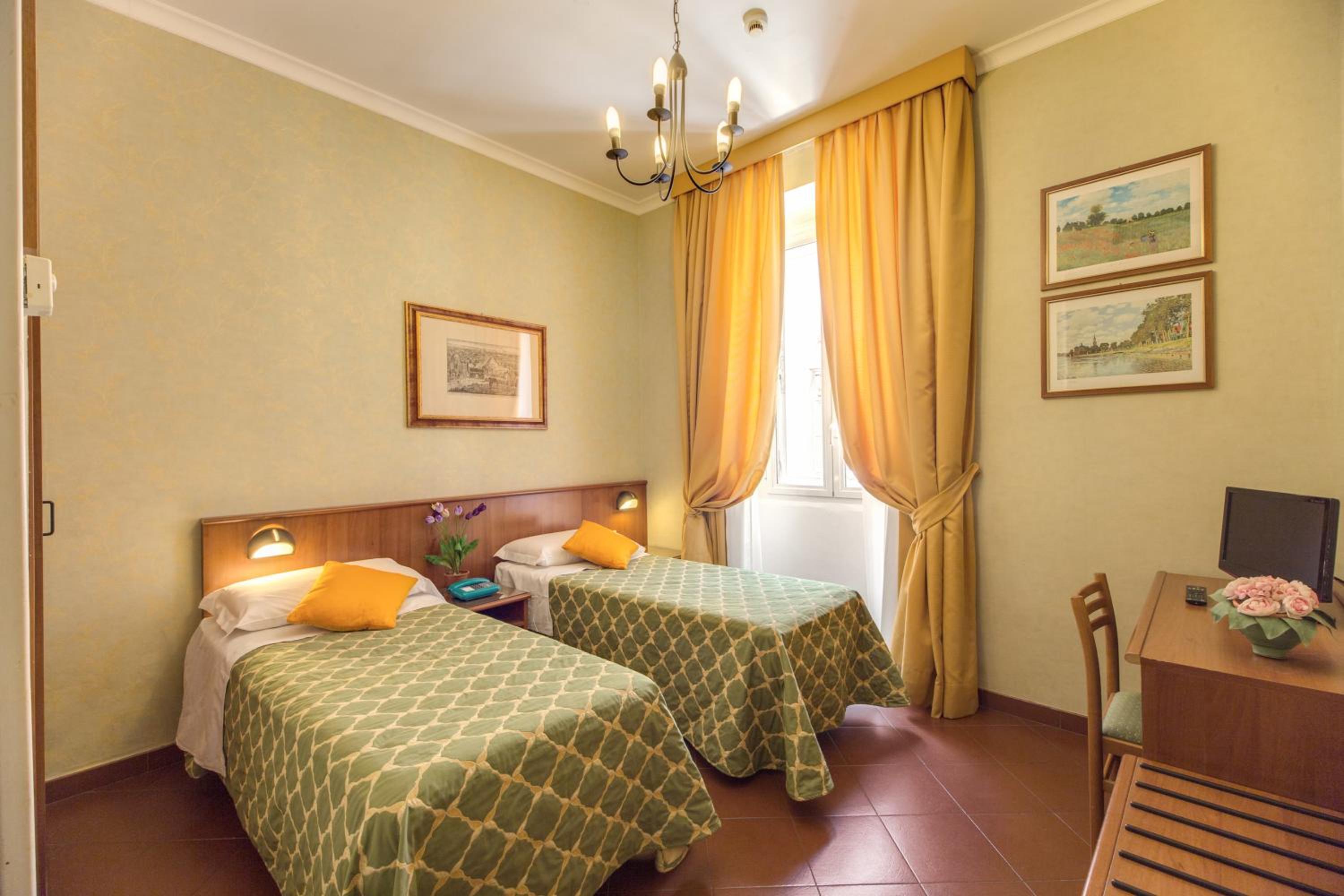 Superior Twin Room photo 2