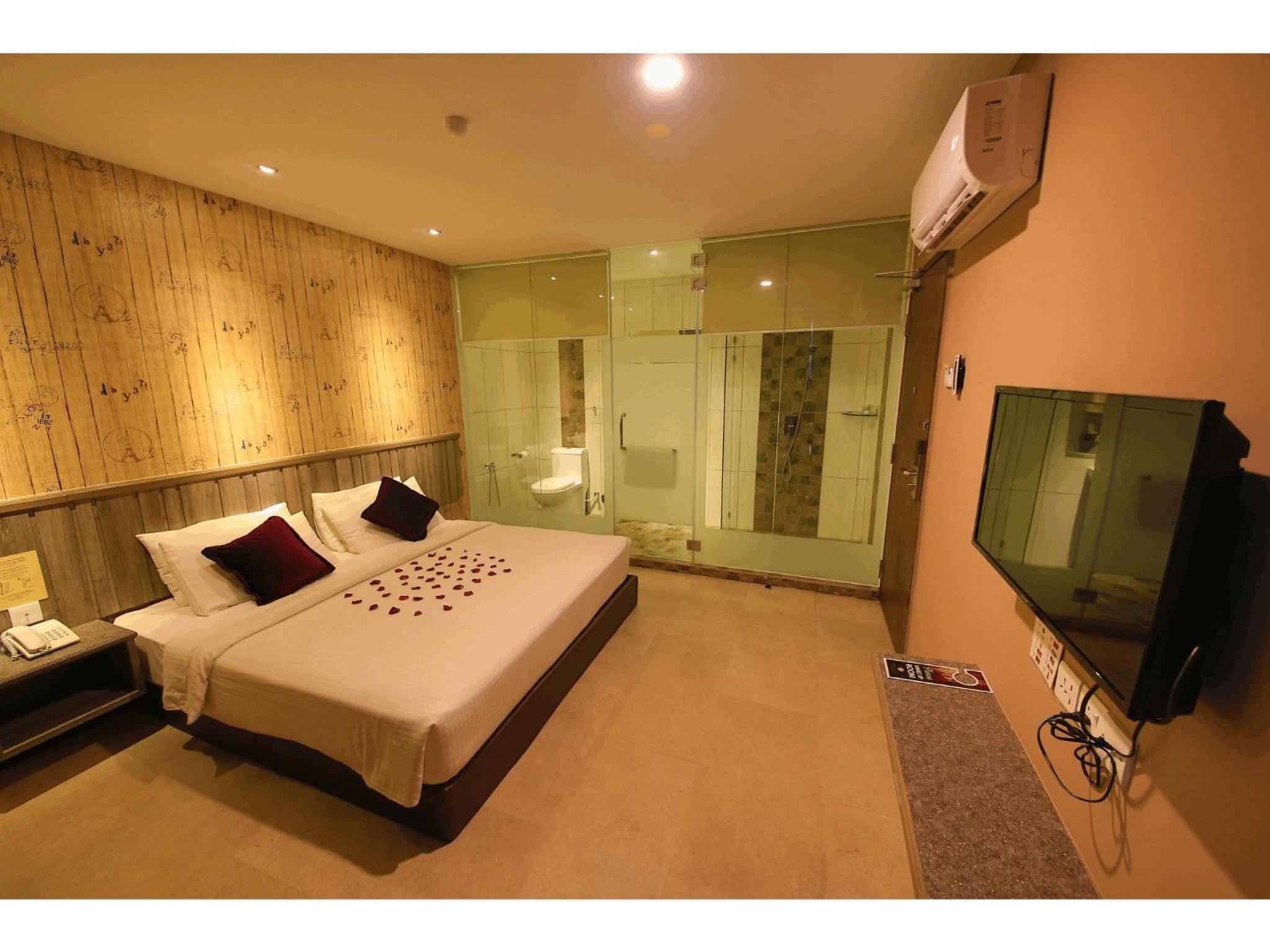 Deluxe Double Room - Photo 1