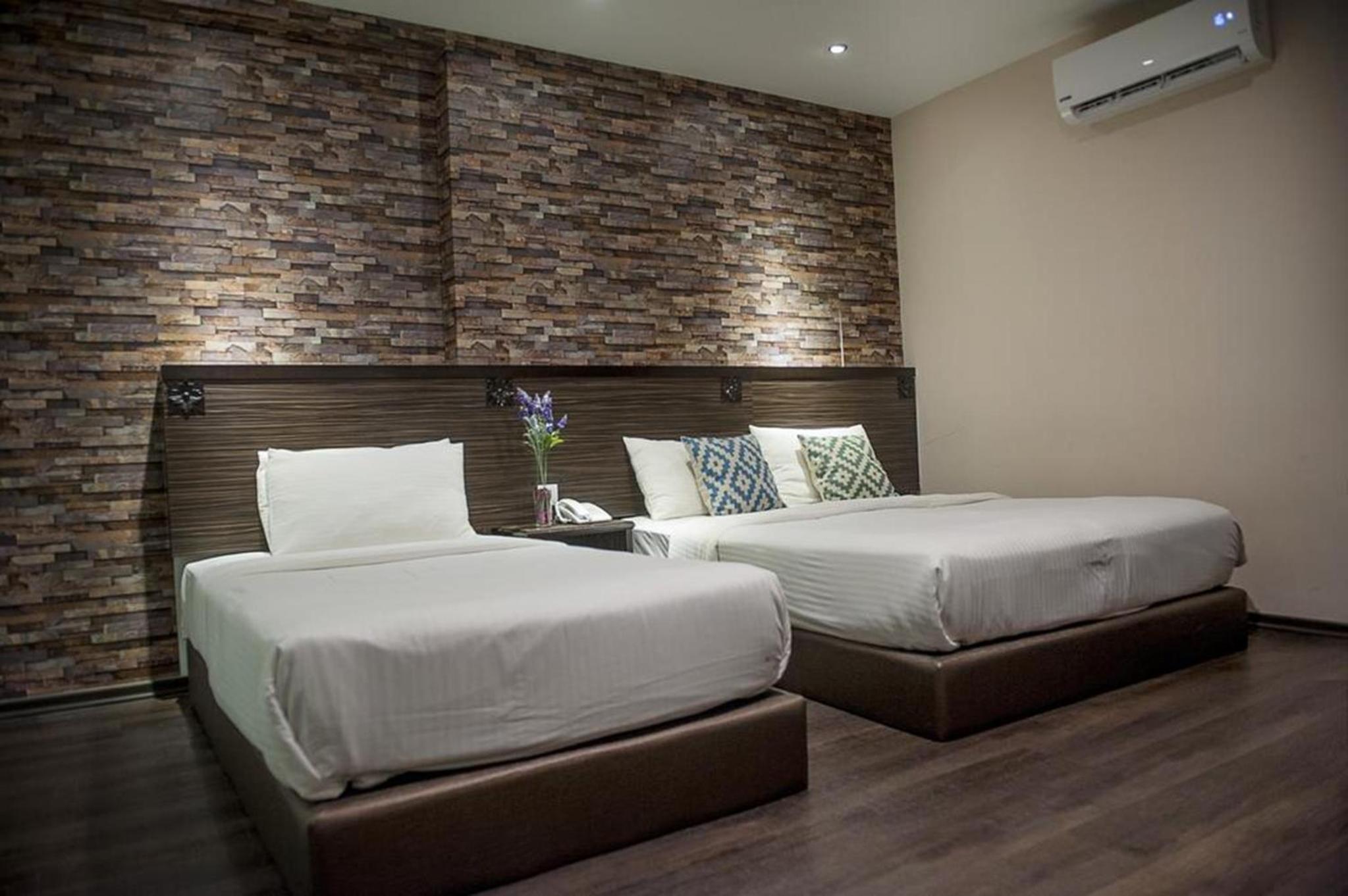 Deluxe Triple Room - Photo 1