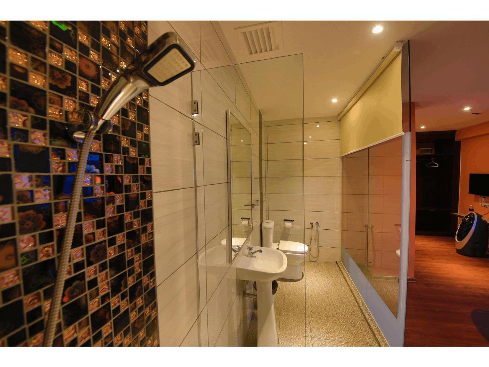 Superior King Room - Photo 4