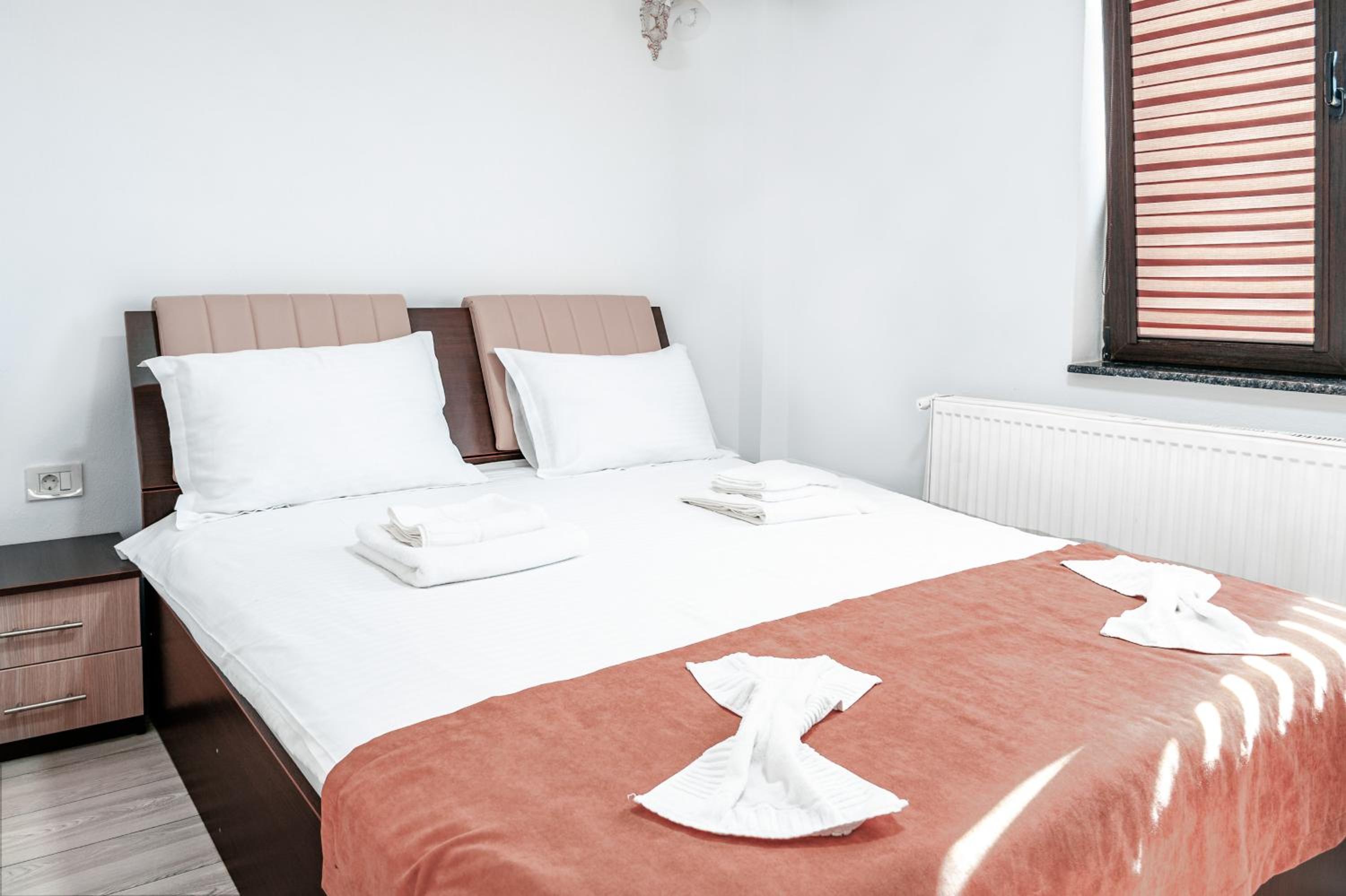 Deluxe Double Room - Photo 7