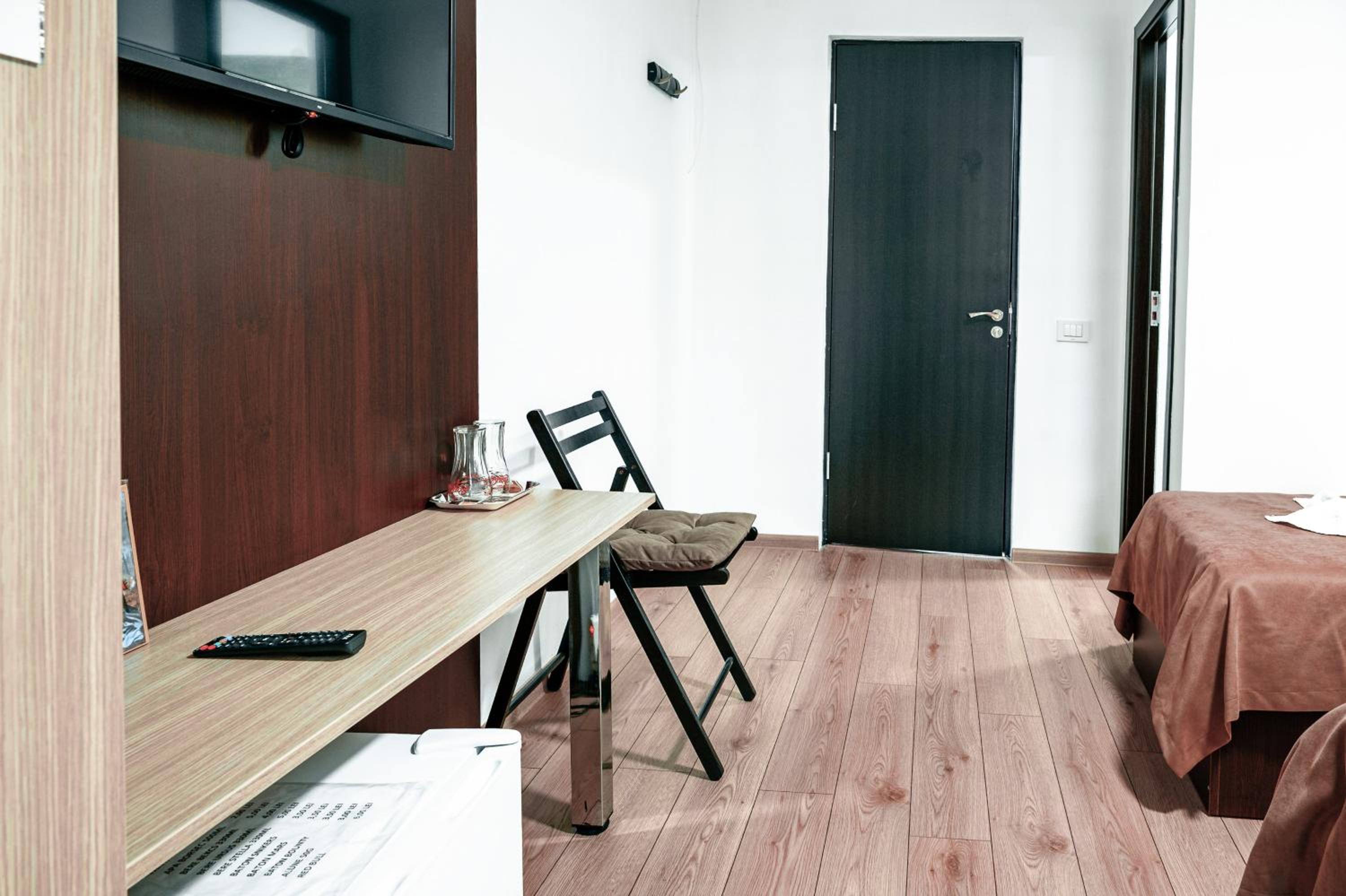 Double or Twin Room - Photo 7