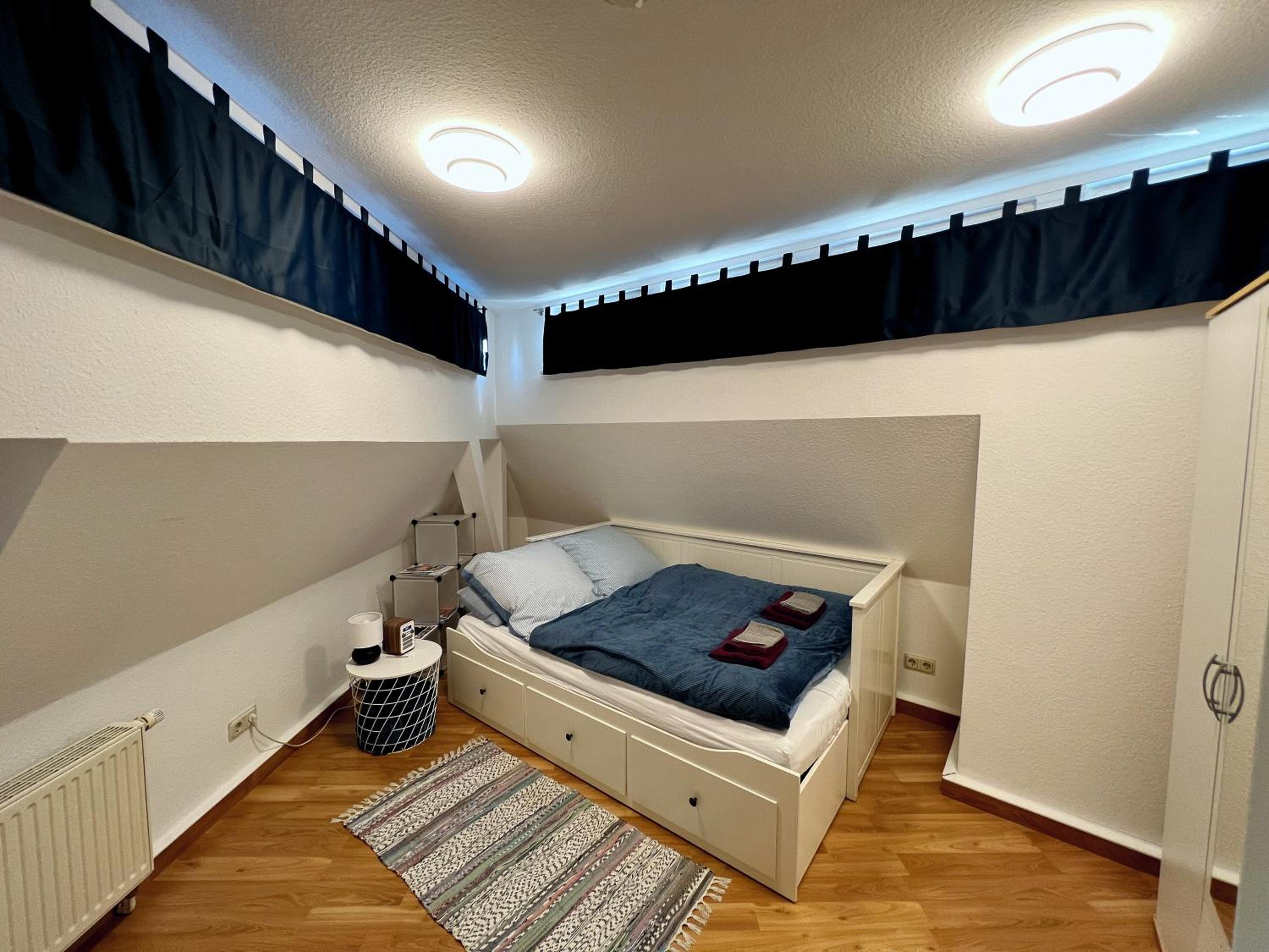One-Bedroom Apartment - Photo 8