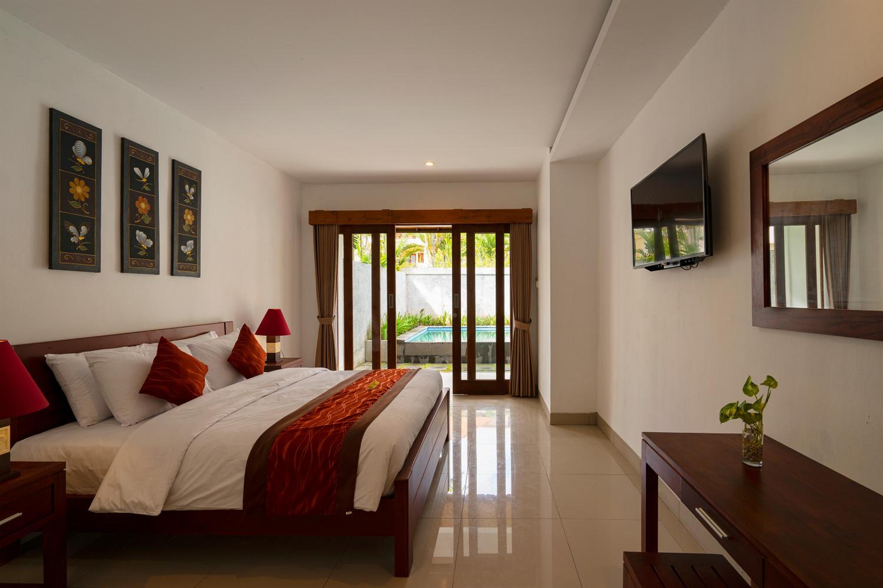 Two Bedroom Villa with Private Pool - Photo 9