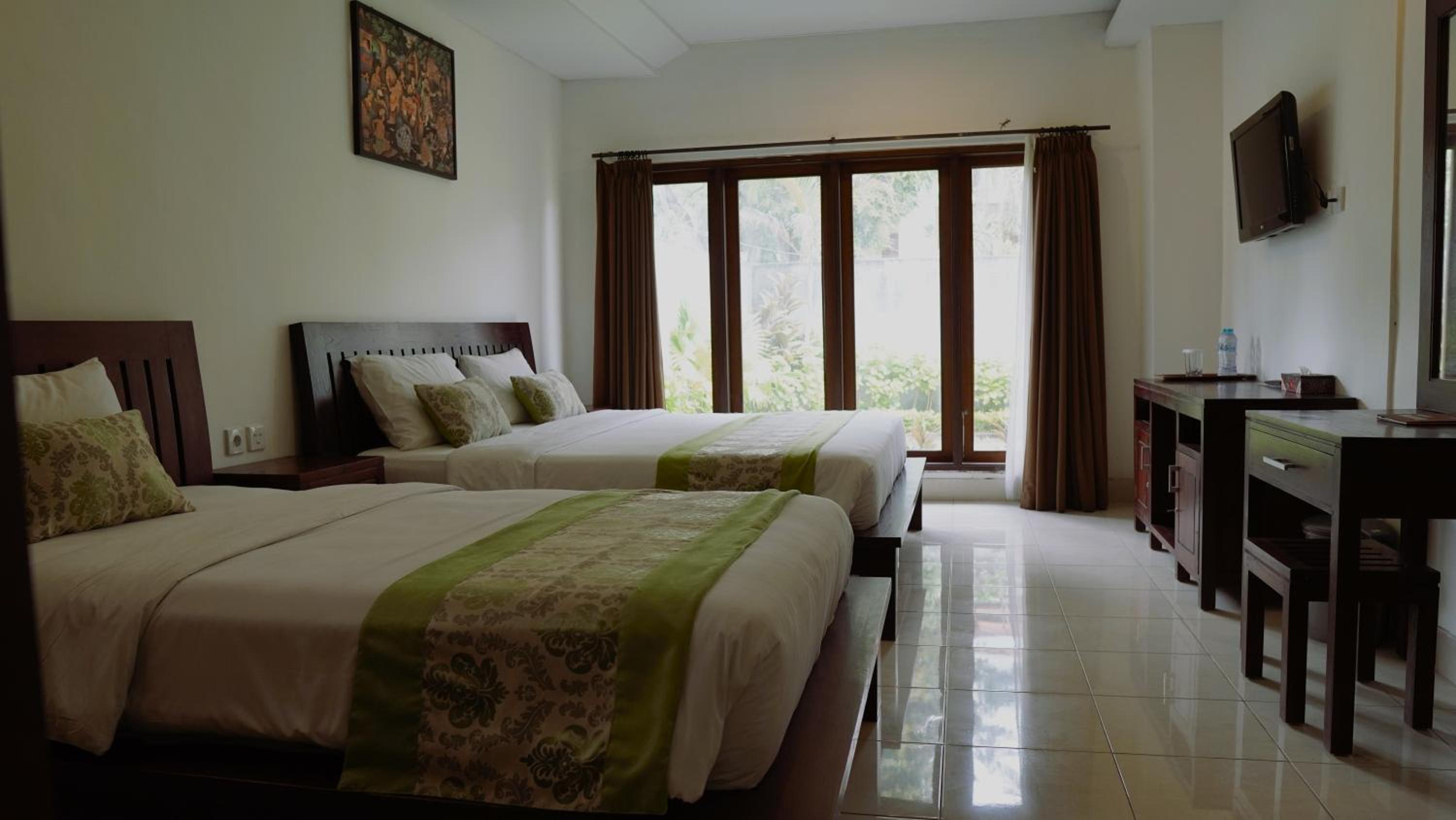 Two Bedroom Bungalow - Photo 1