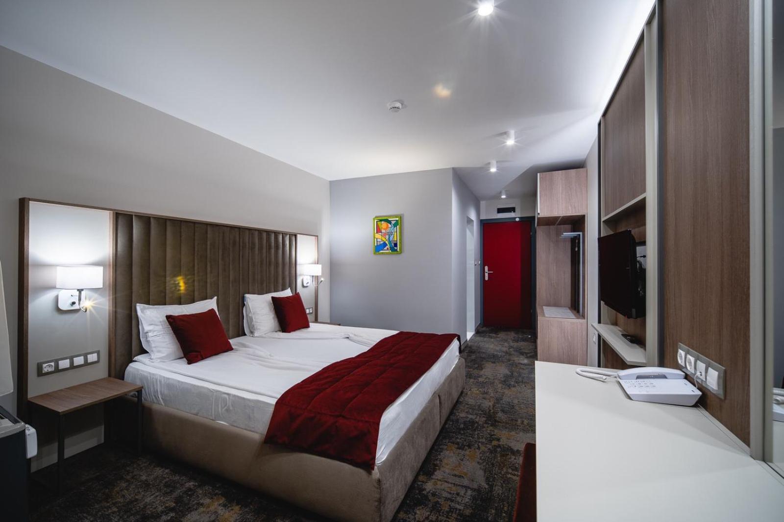 Deluxe Room - Photo 1