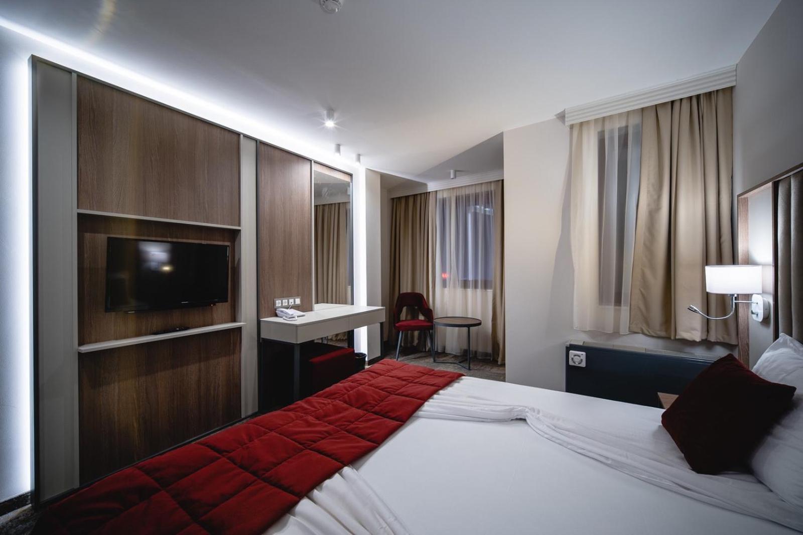 Deluxe Room - Photo 2