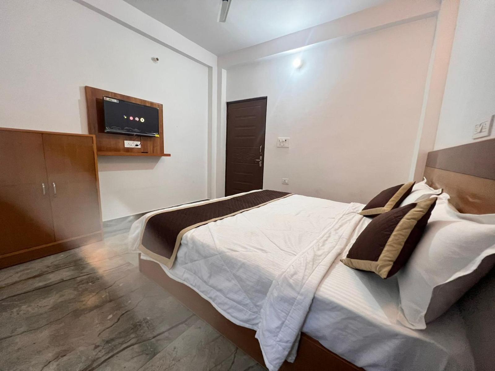 Standard Double Room - Photo 3