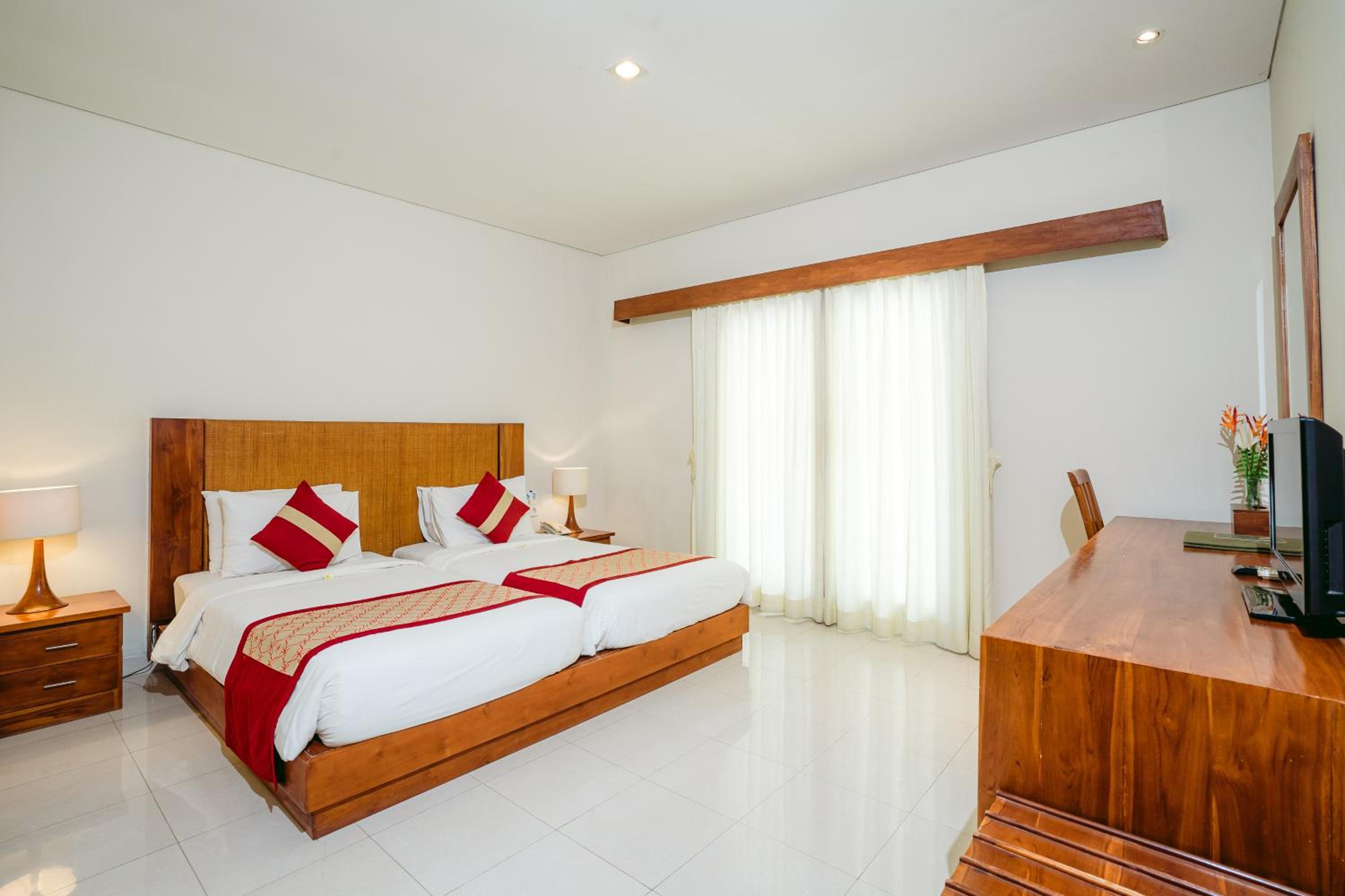 Superior Double or Twin Room - Photo 8